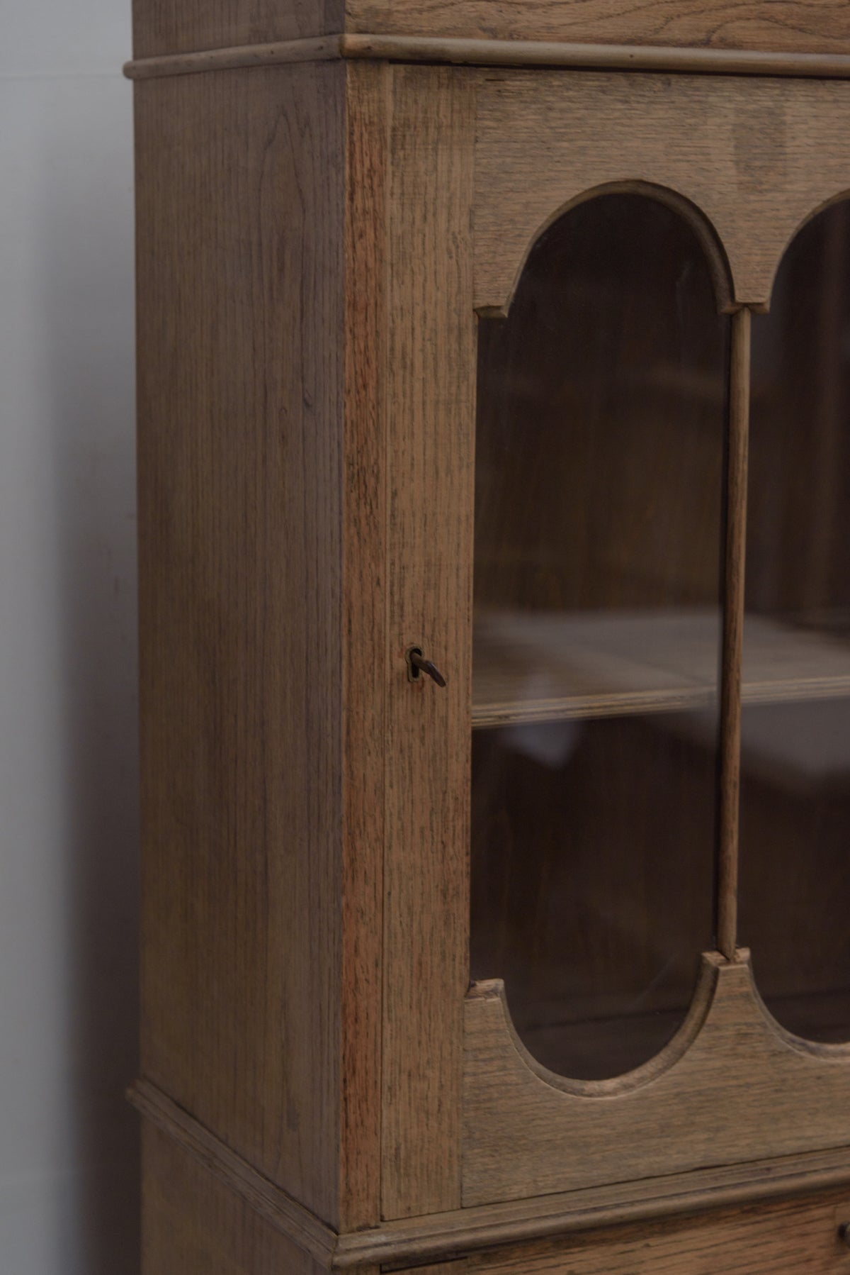 #9339 cabinet