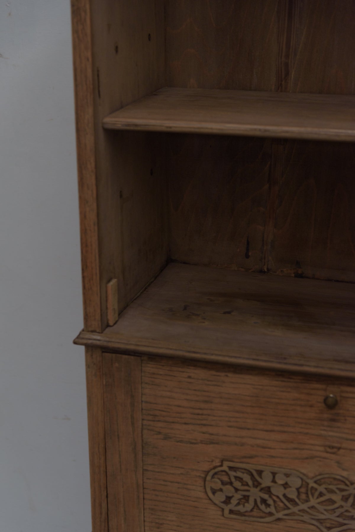 #9339 cabinet