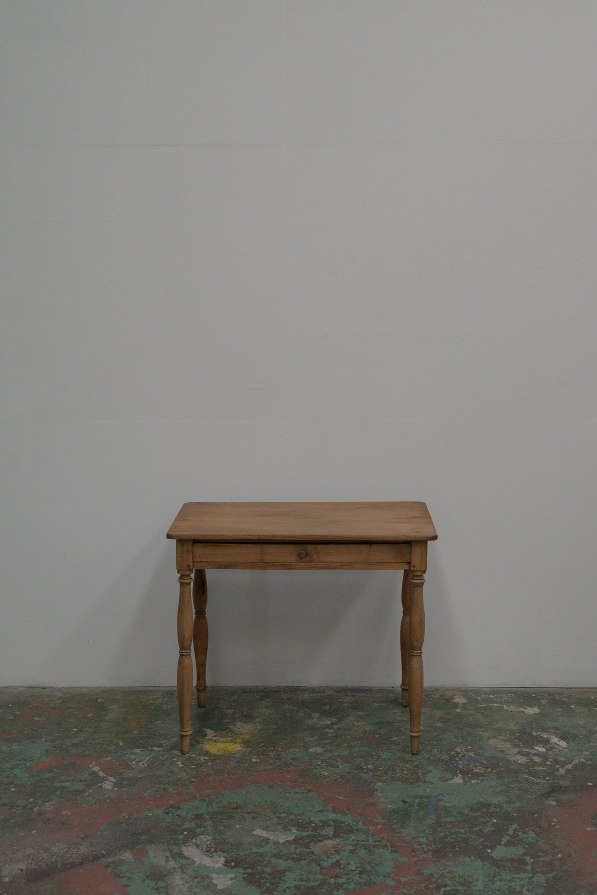 #0569 table