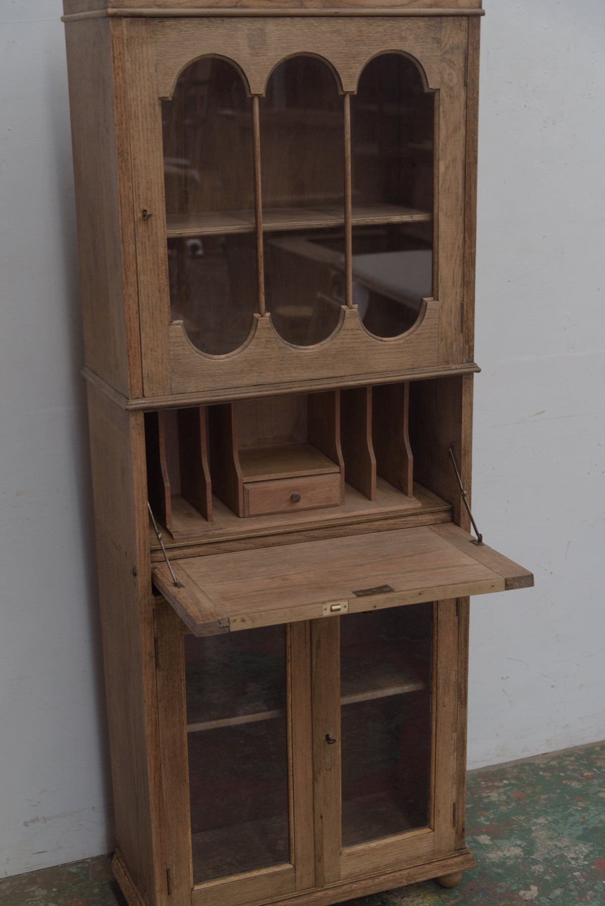 #9339 cabinet