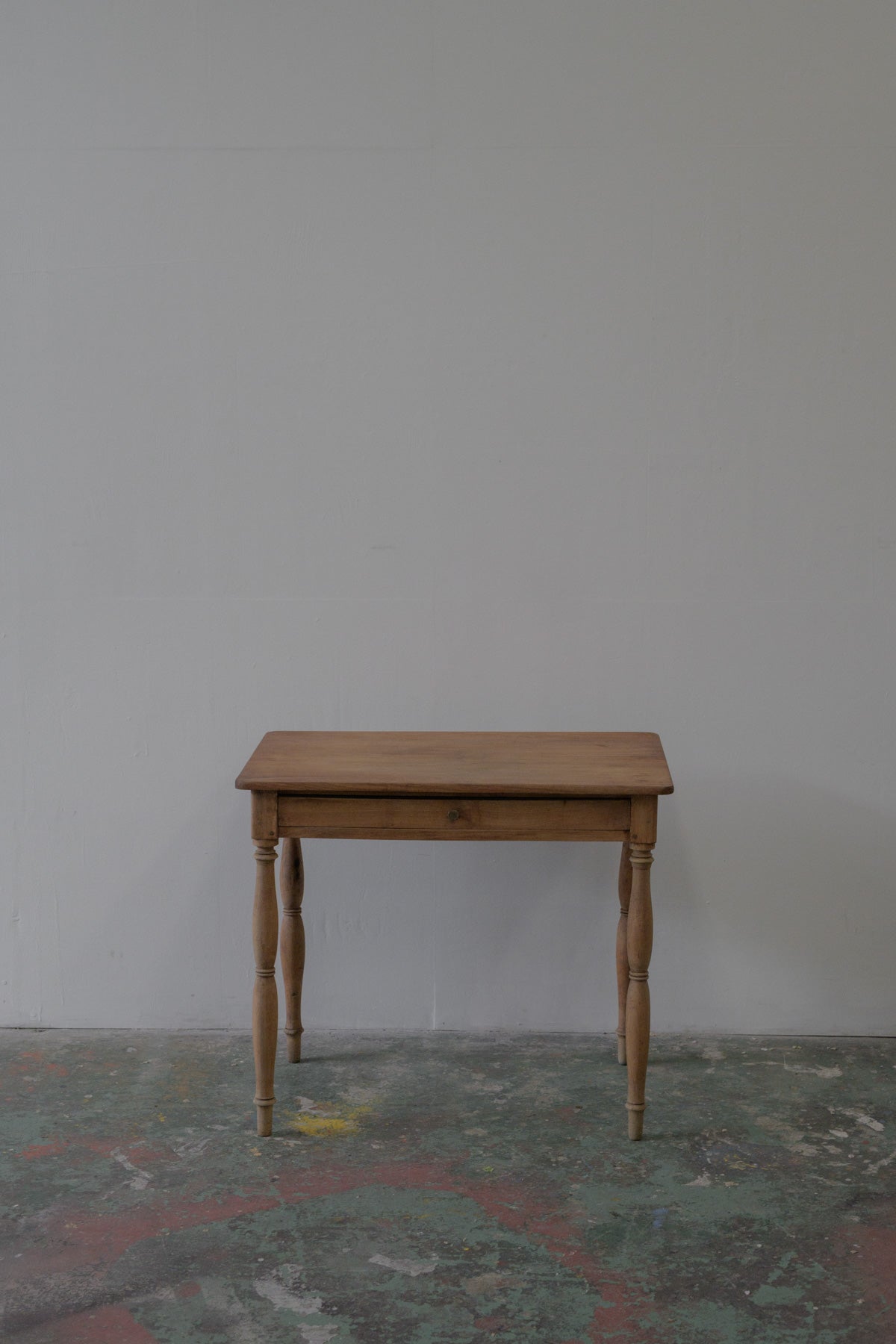 #0569 table