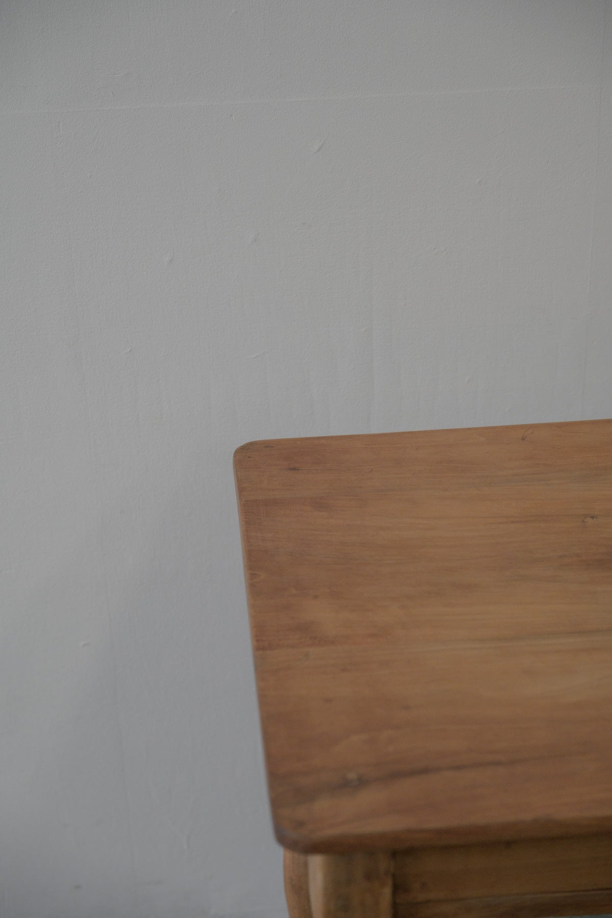 #0569 table
