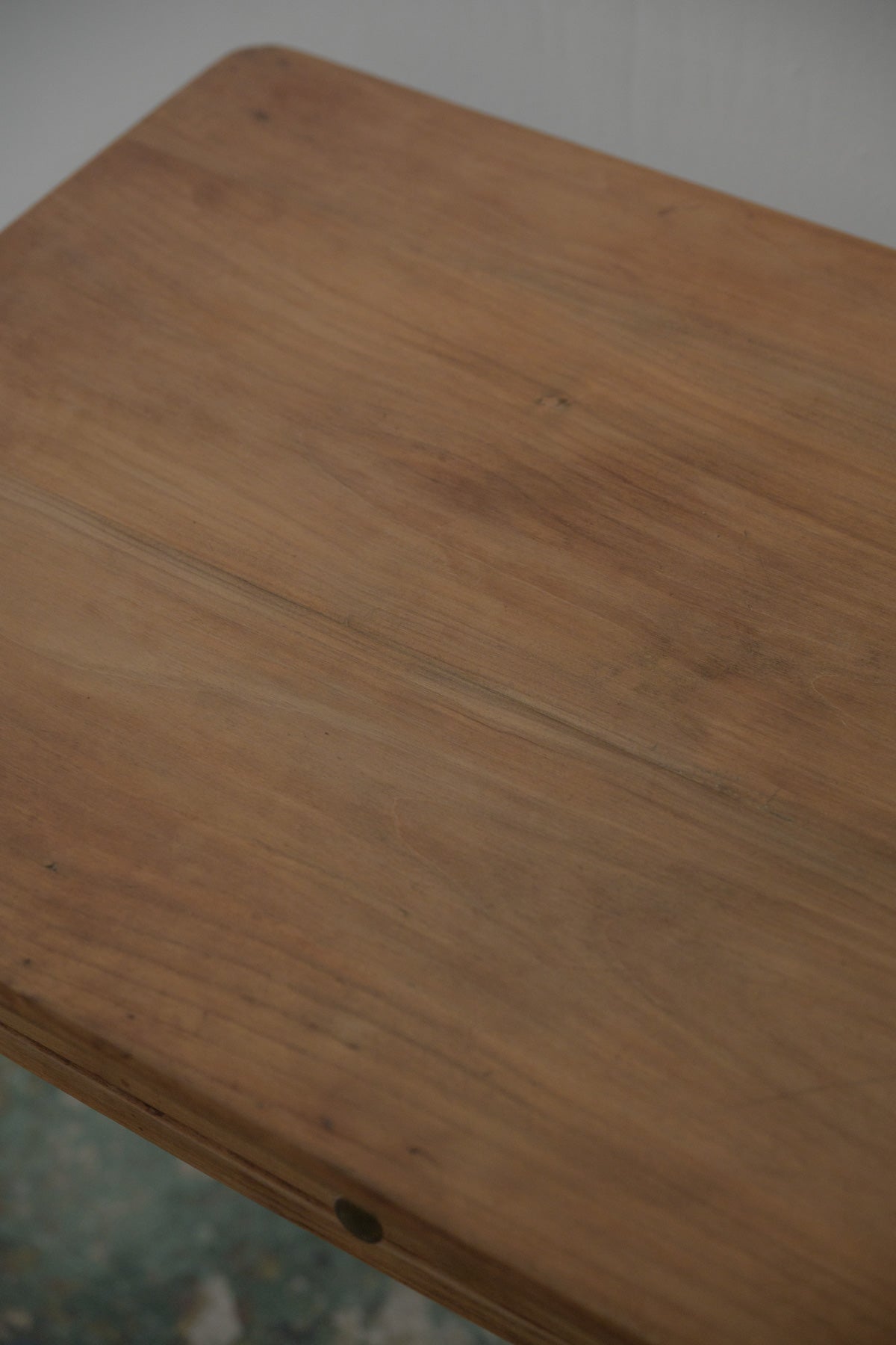 #0569 table