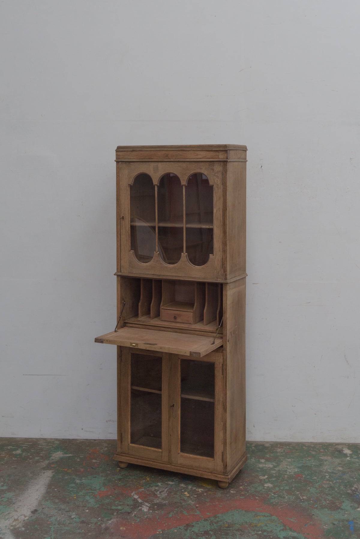 #9339 cabinet