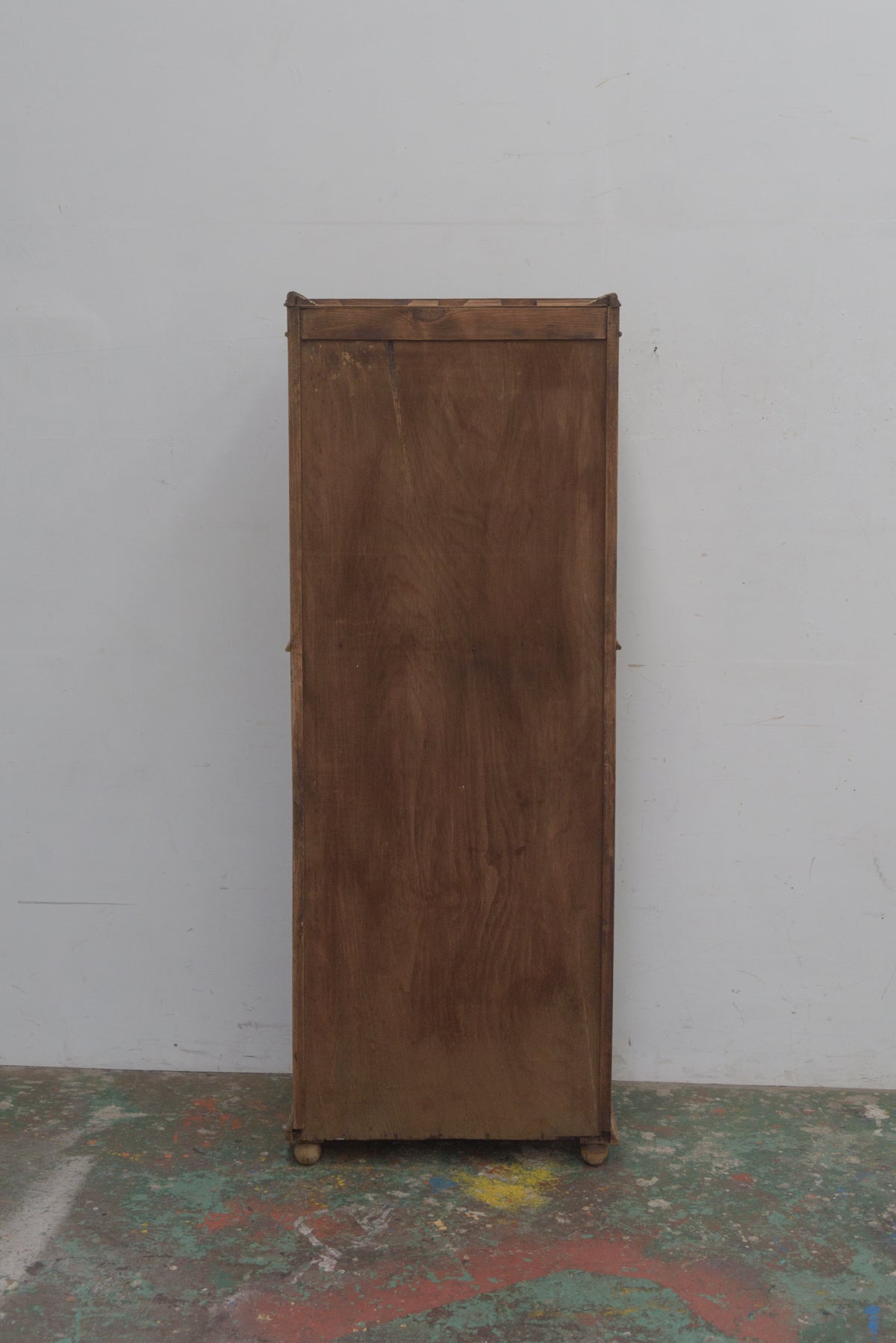 #9339 cabinet