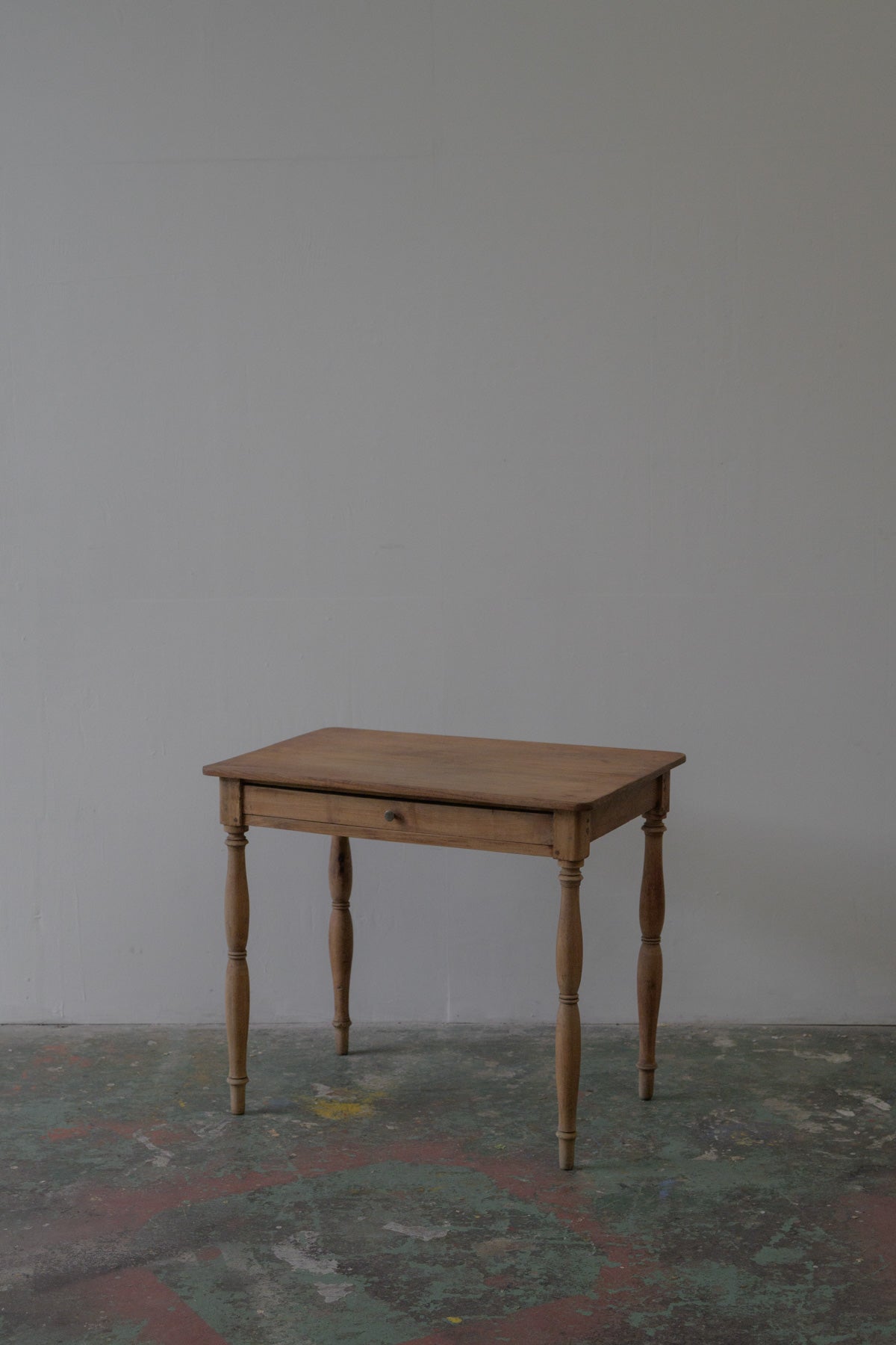 #0569 table