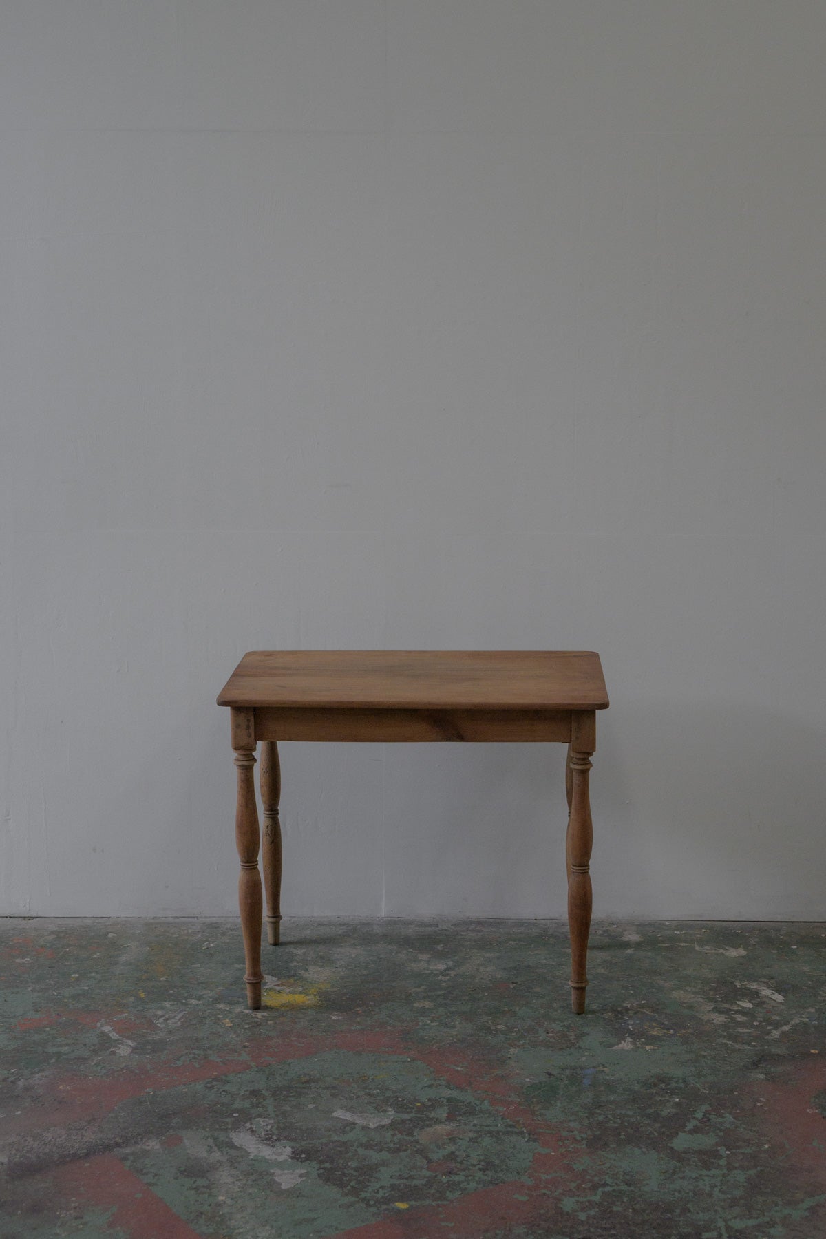 #0569 table