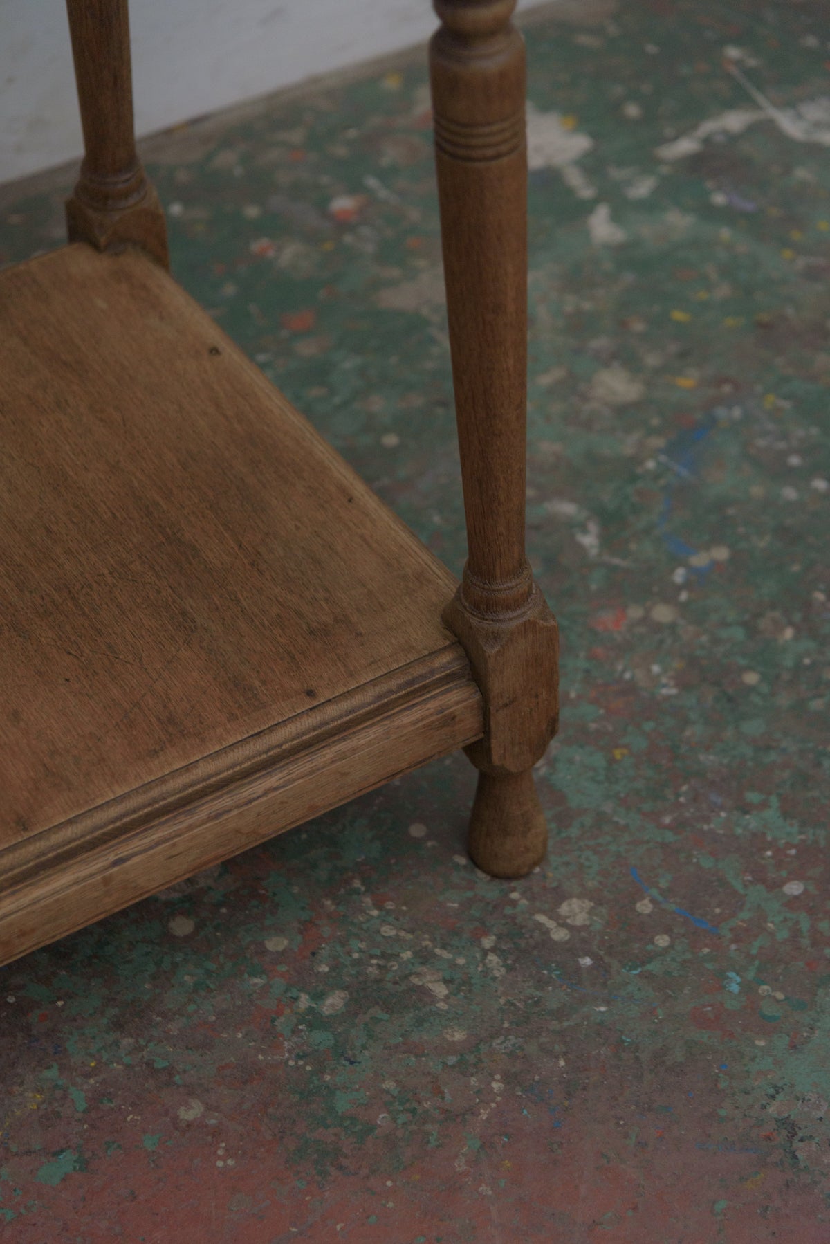 #8918 side table