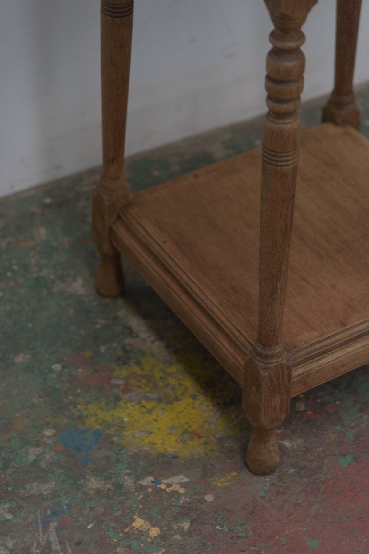 #8918 side table