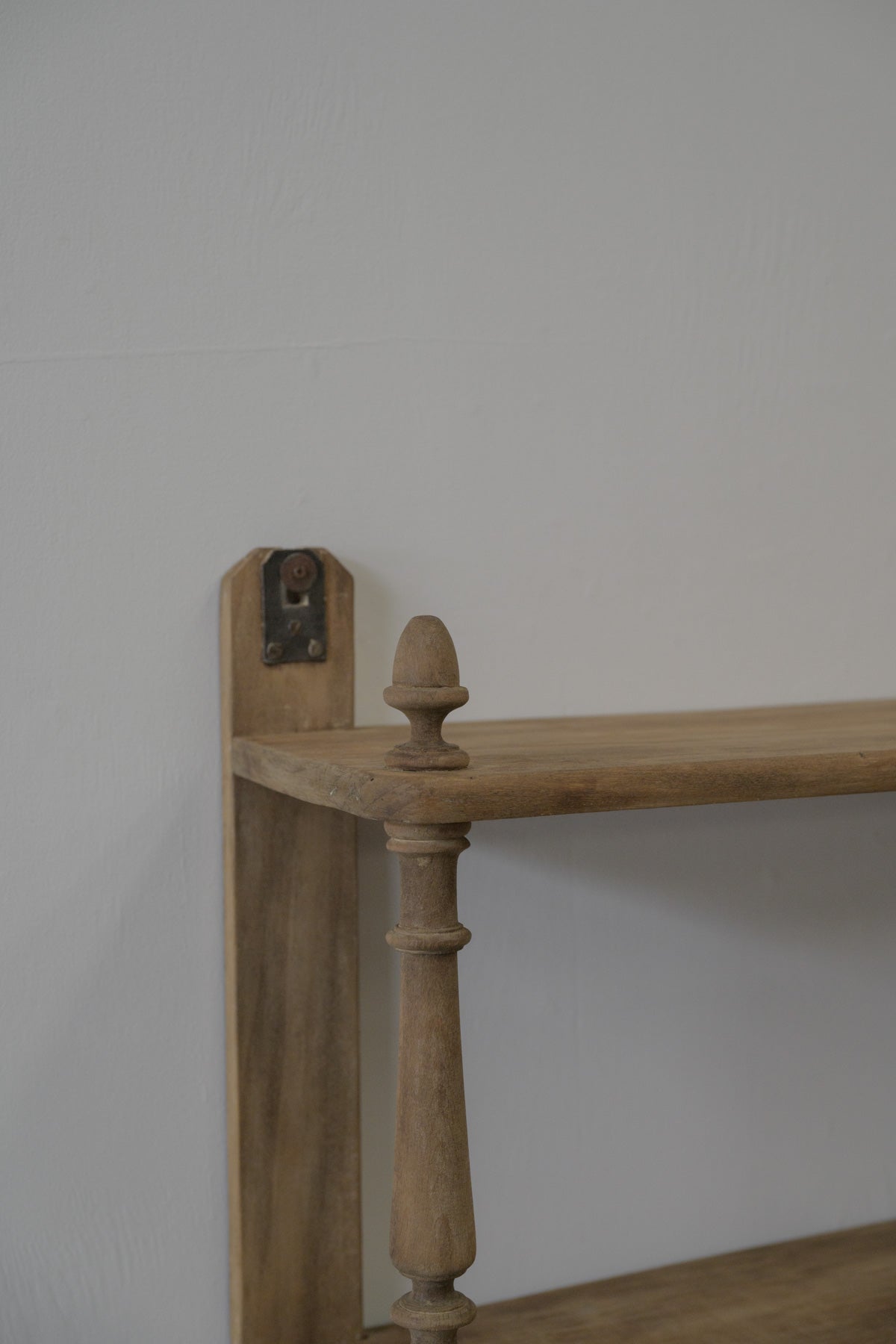 #0571 wall shelf