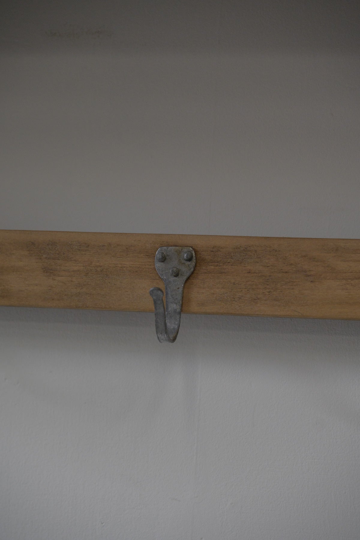 #0571 wall shelf