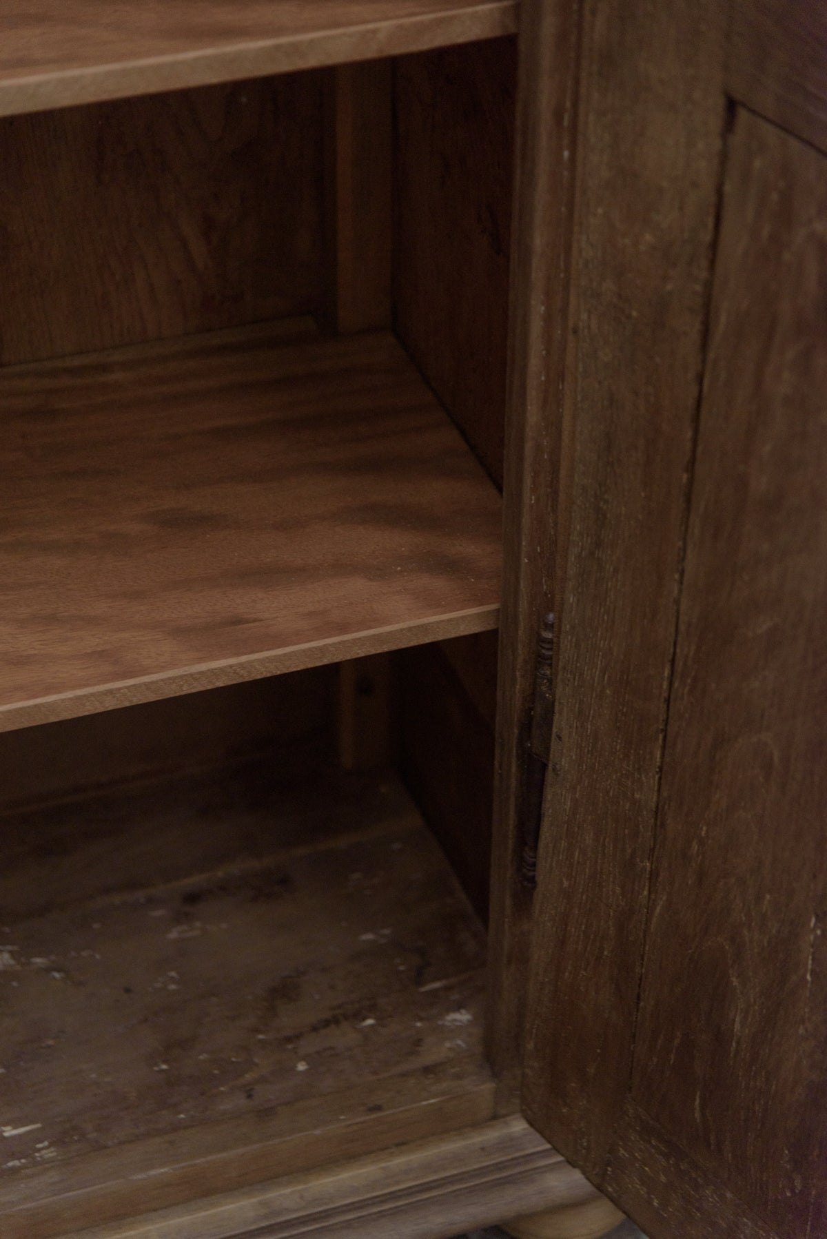 #8919 cabinet