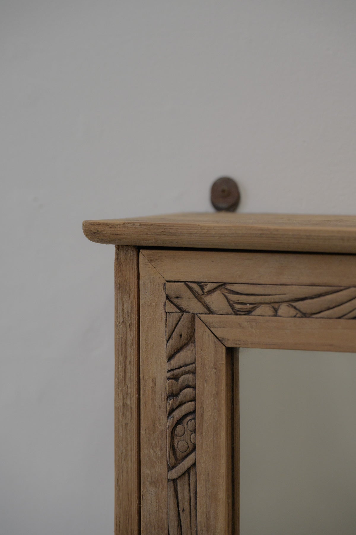 #0572 cabinet