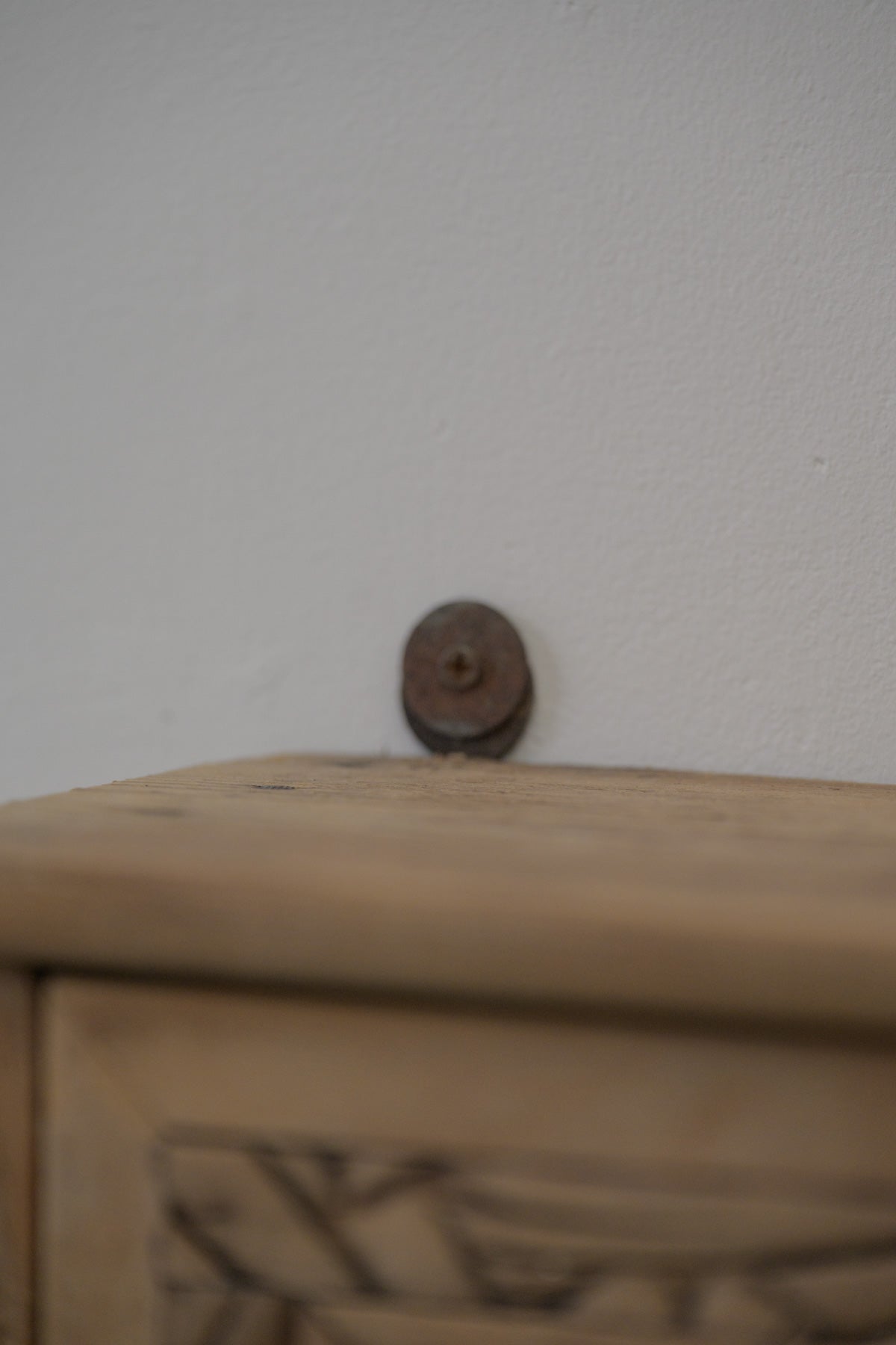 #0572 cabinet