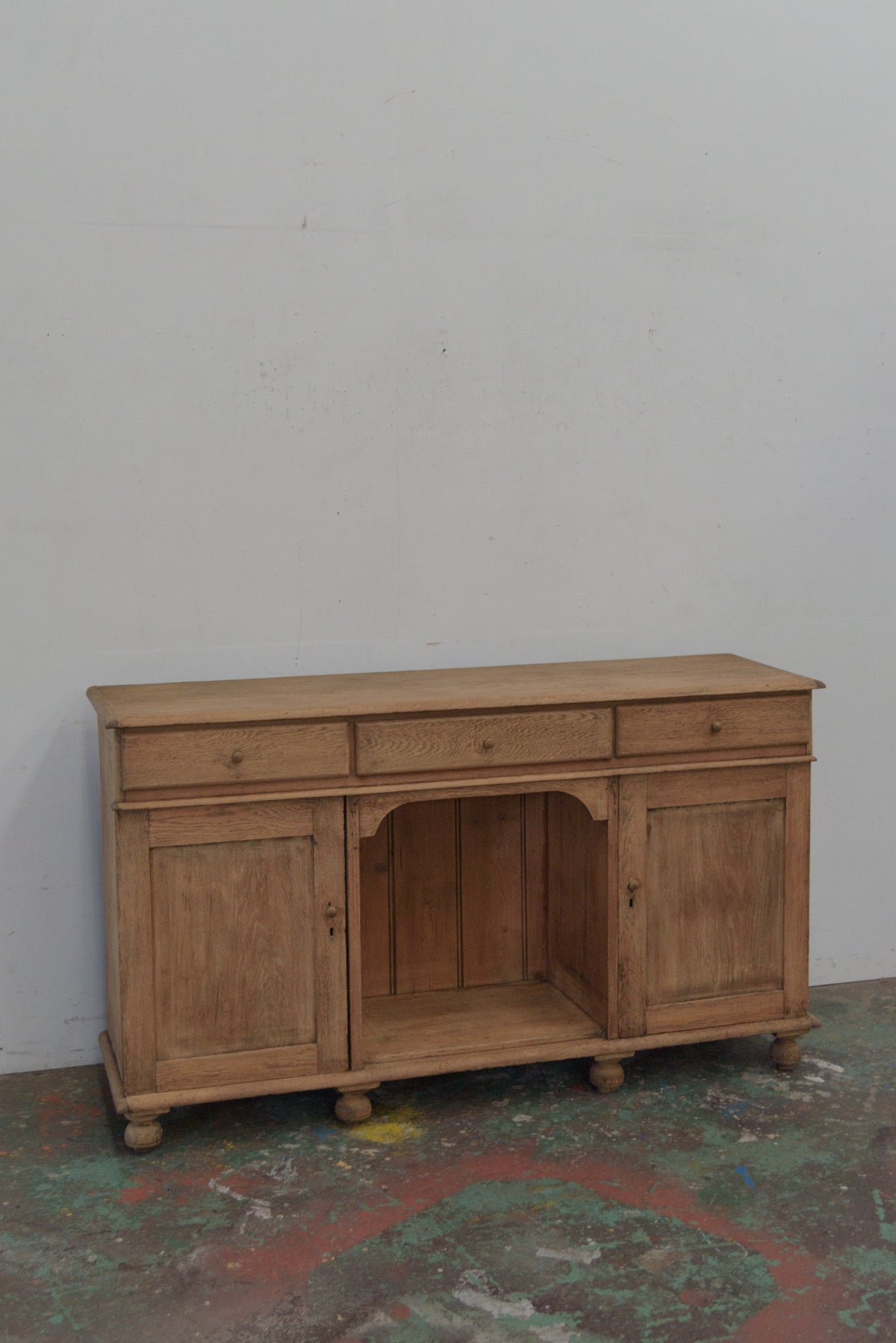 #9354 cabinet