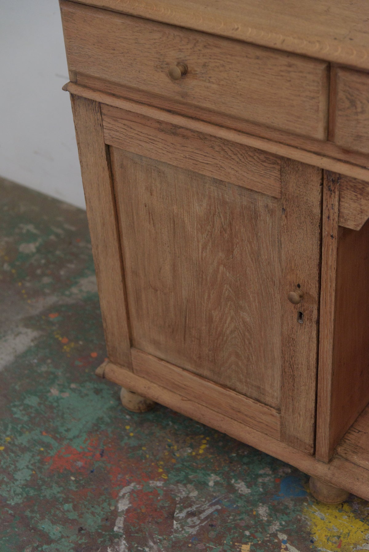 #9354 cabinet