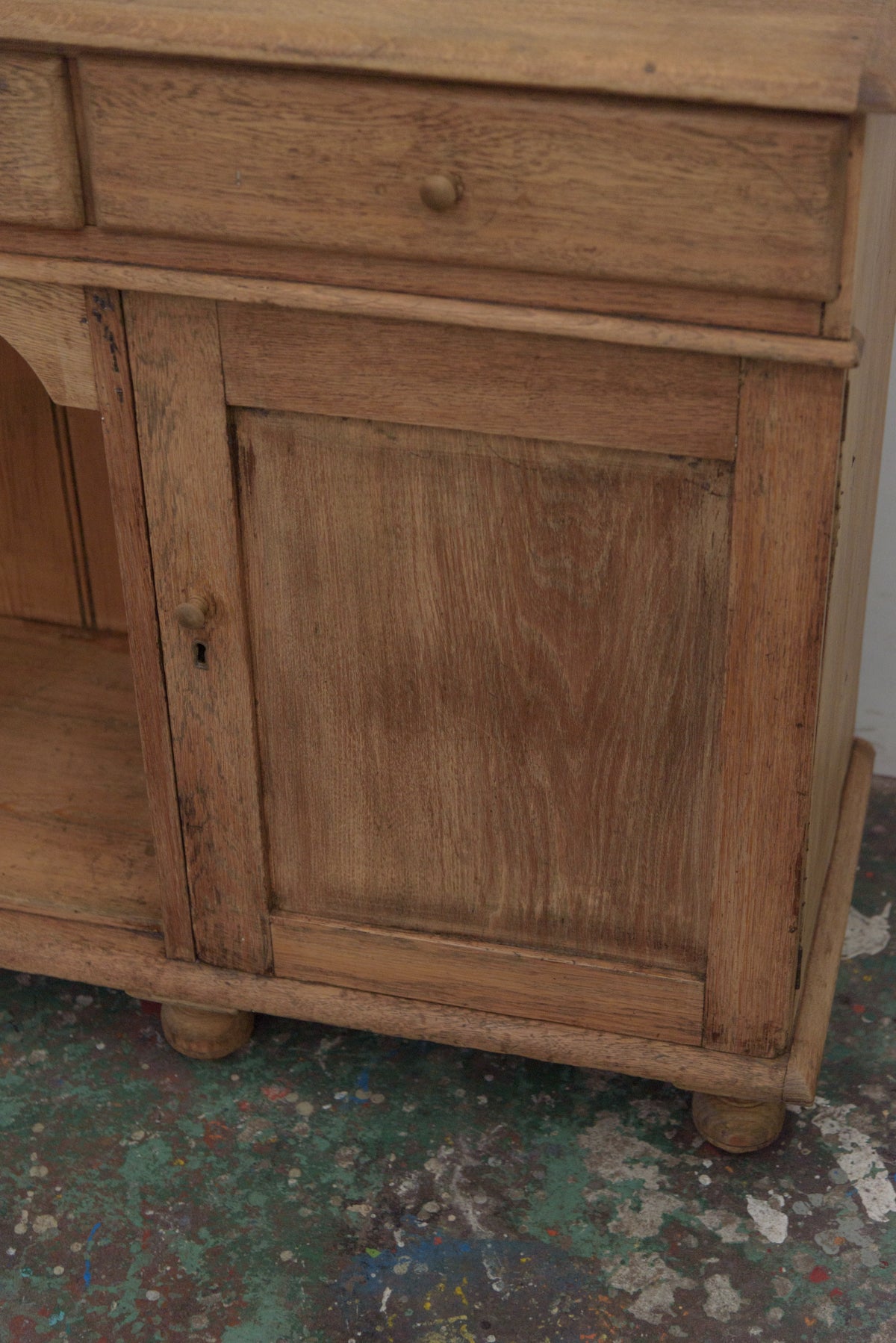 #9354 cabinet
