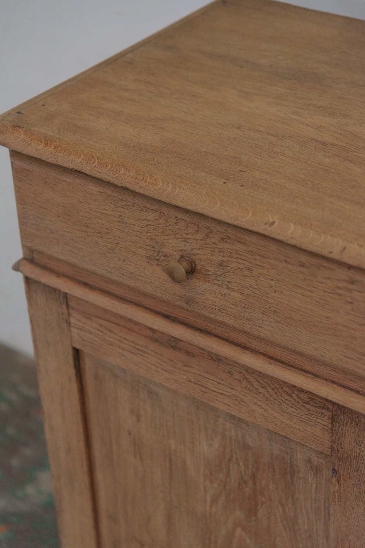 #9354 cabinet