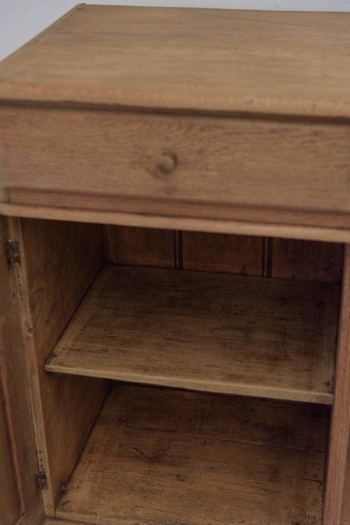 #9354 cabinet