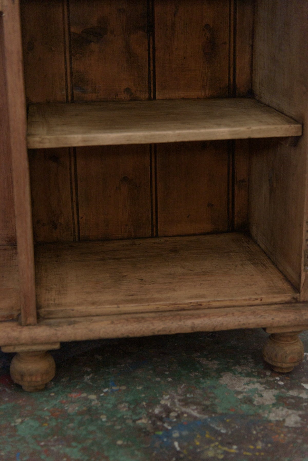#9354 cabinet