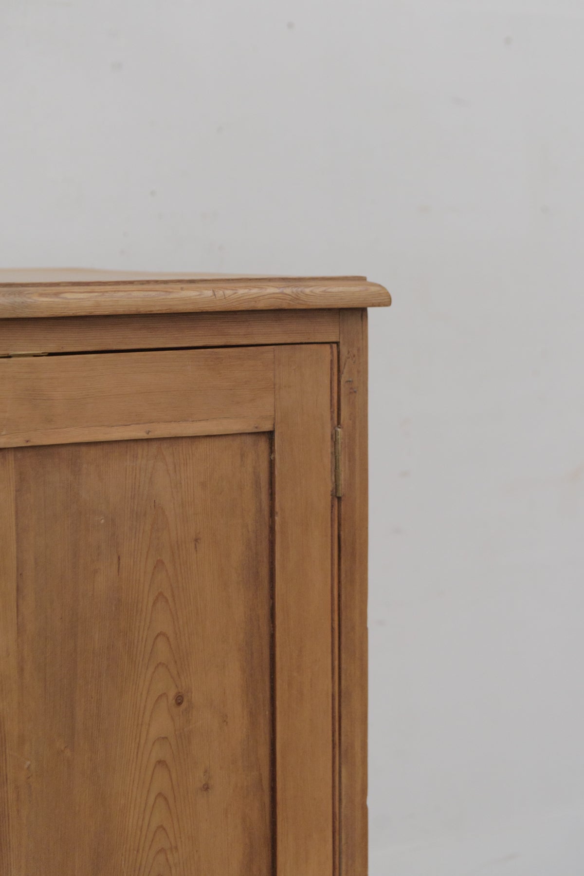 #8941 cabinet