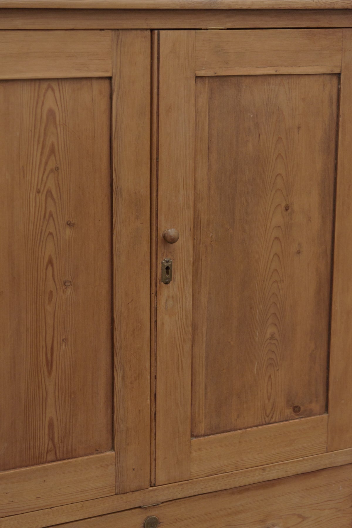 #8941 cabinet