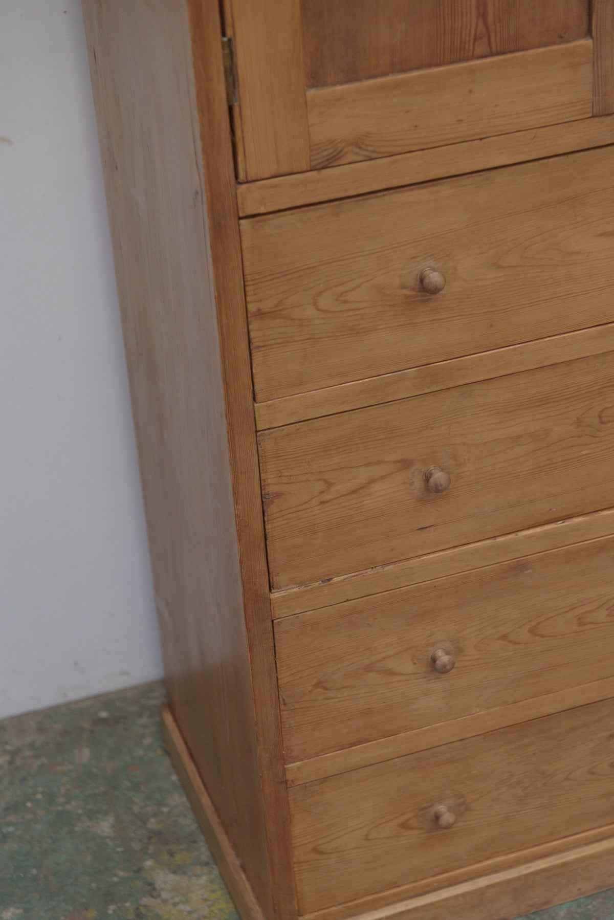 #8941 cabinet