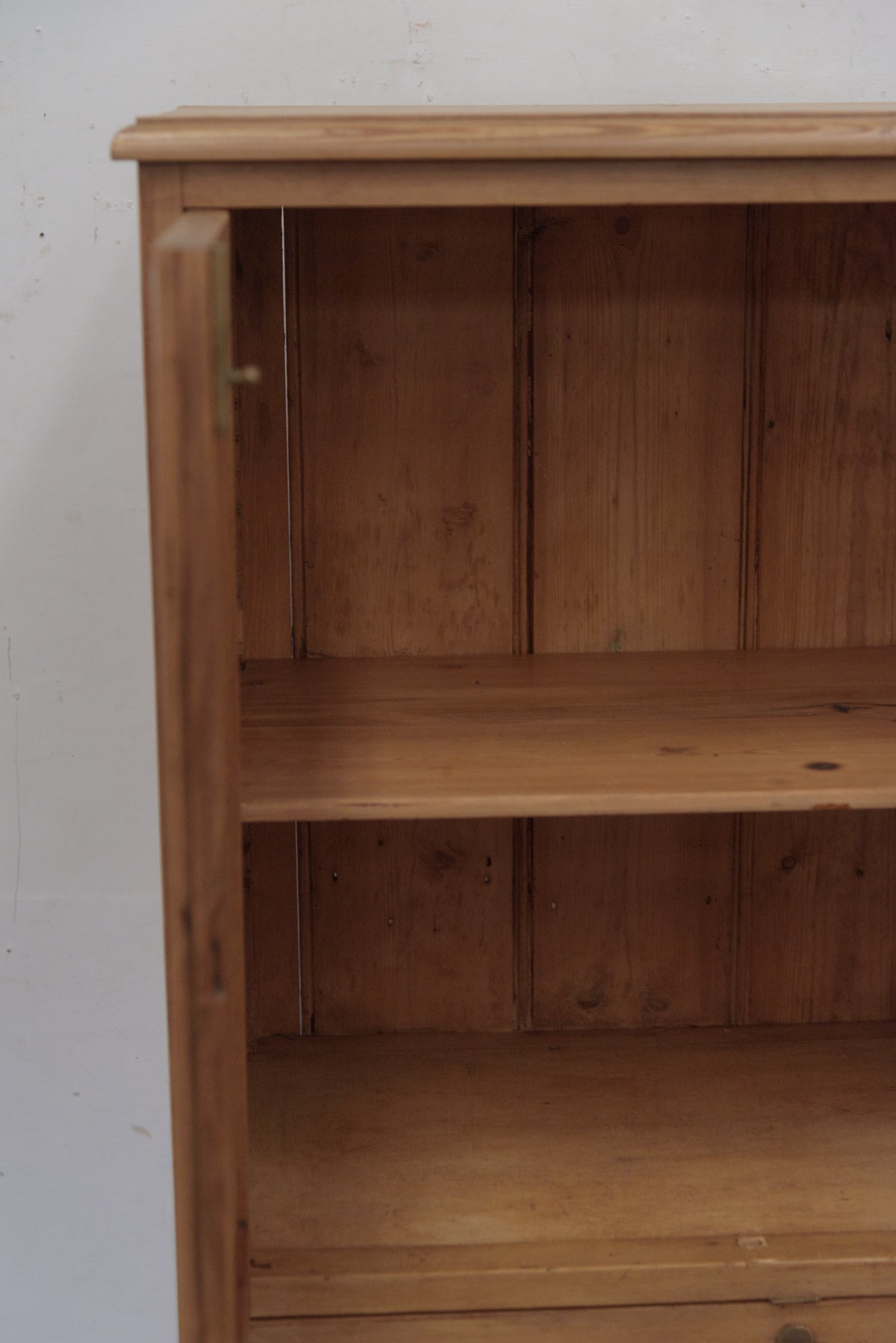 #8941 cabinet