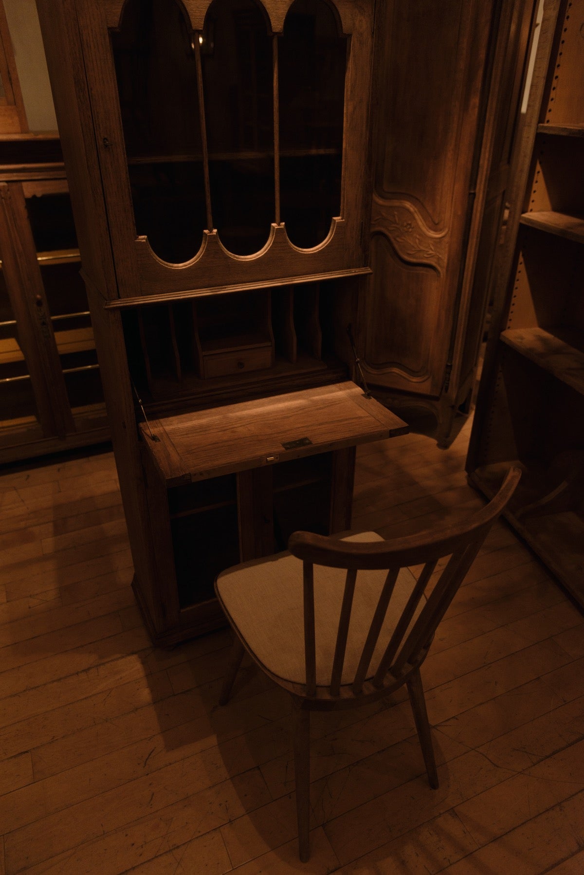 #9339 cabinet