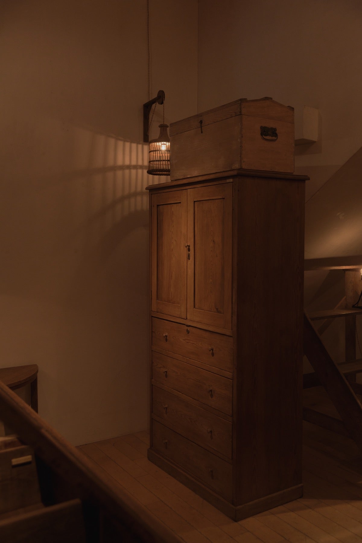 #8941 cabinet