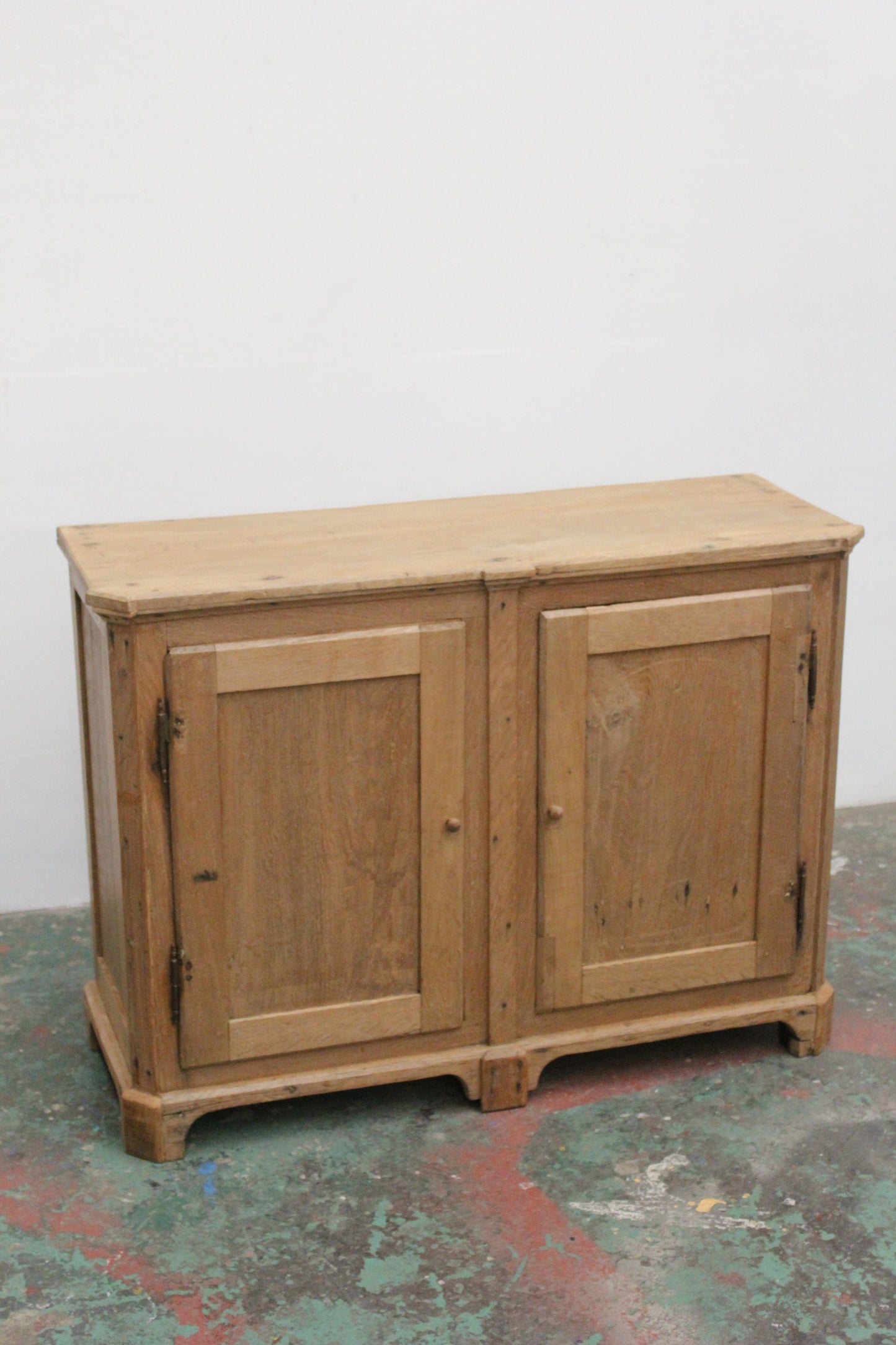 #1165 cabinet