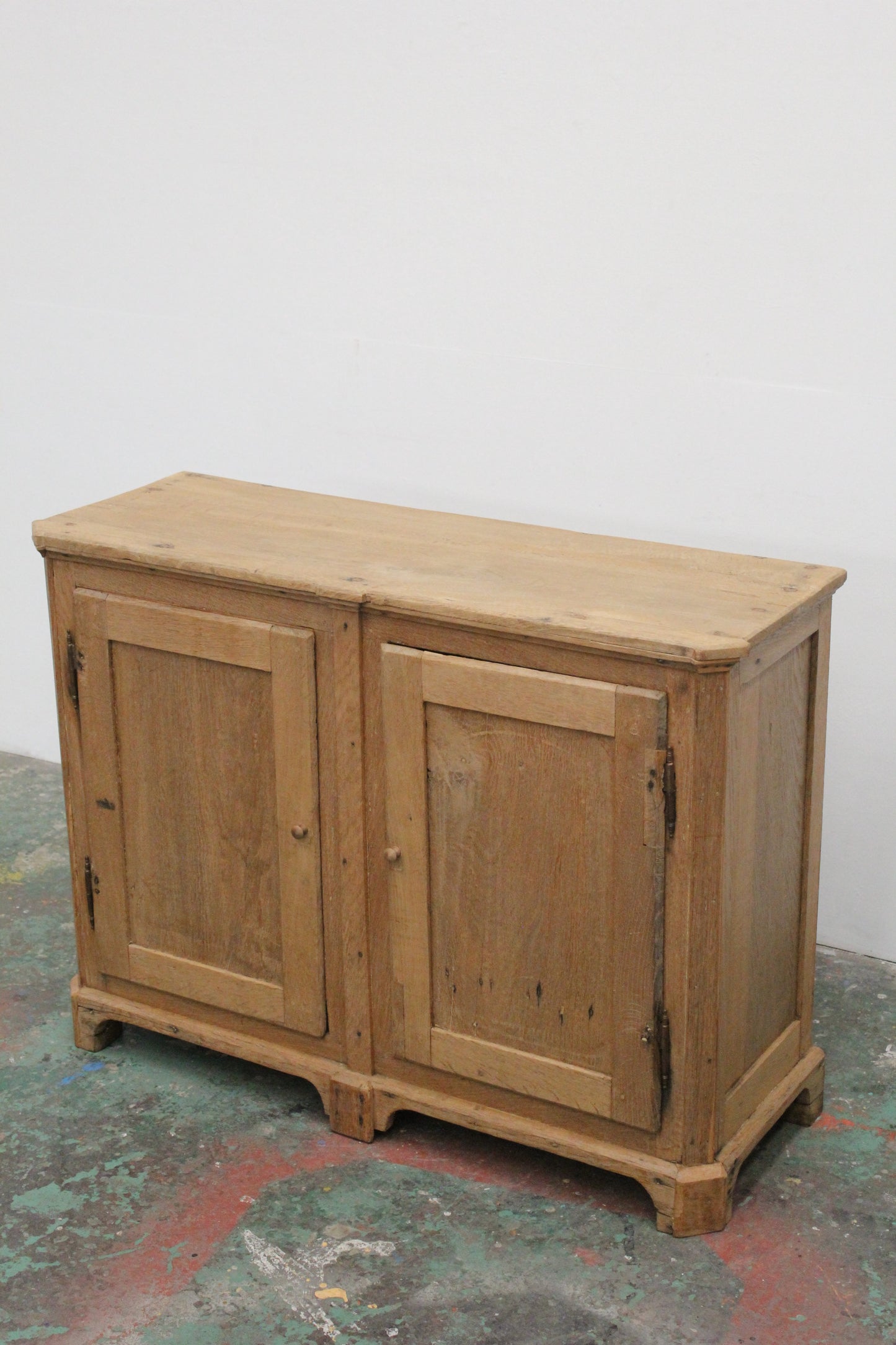 #1165 cabinet
