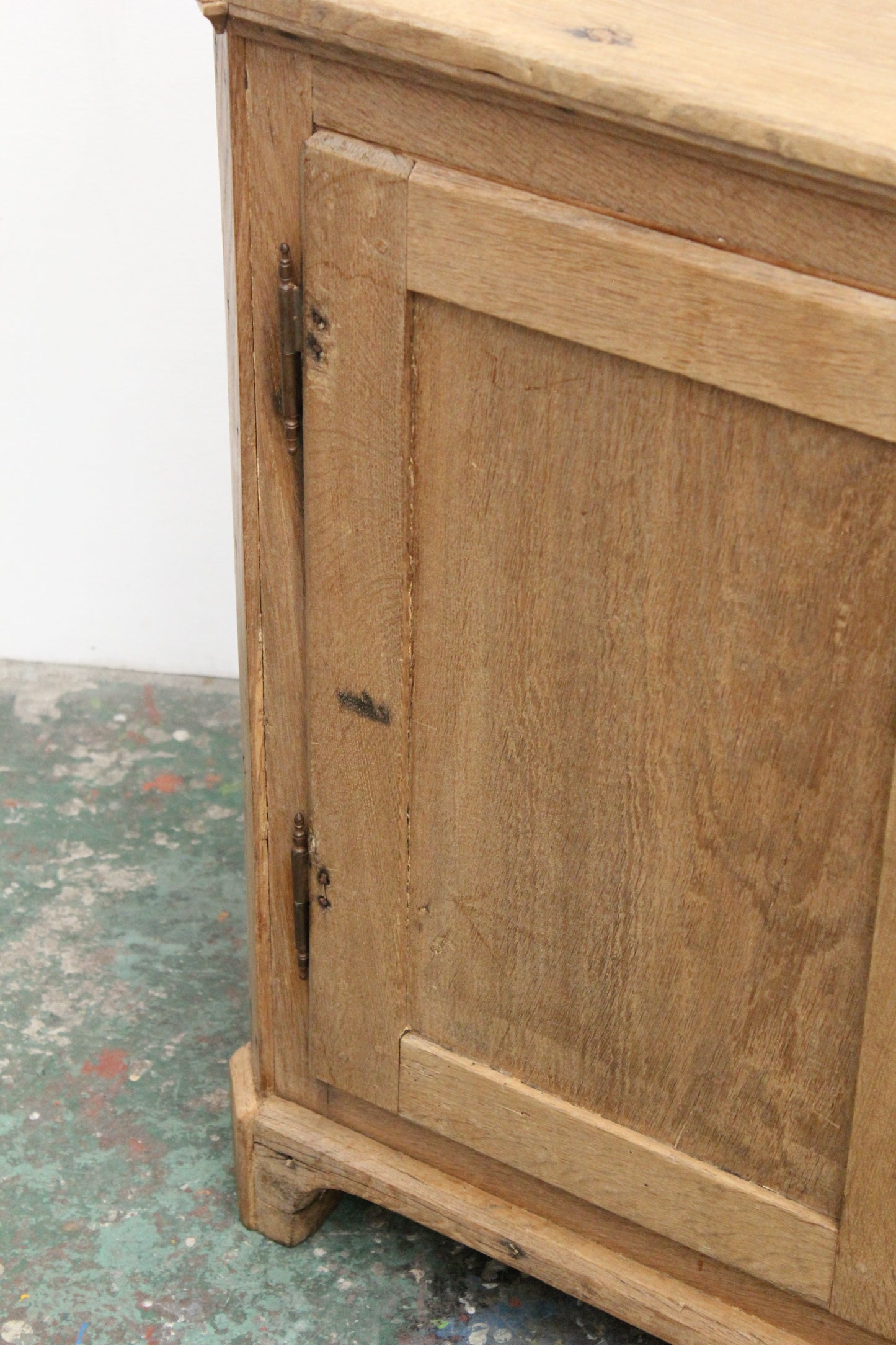 #1165 cabinet