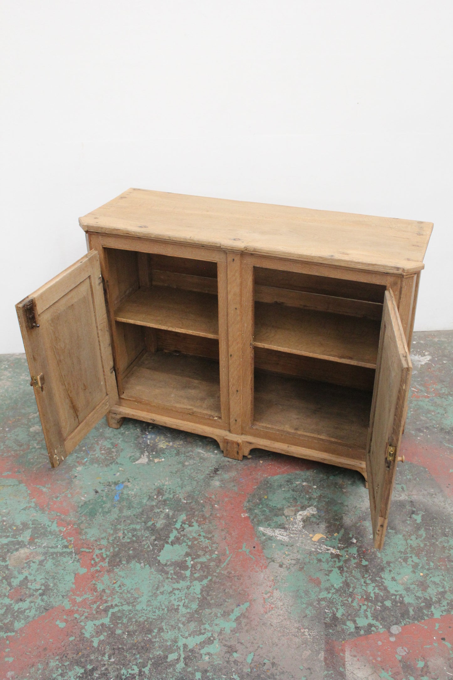 #1165 cabinet