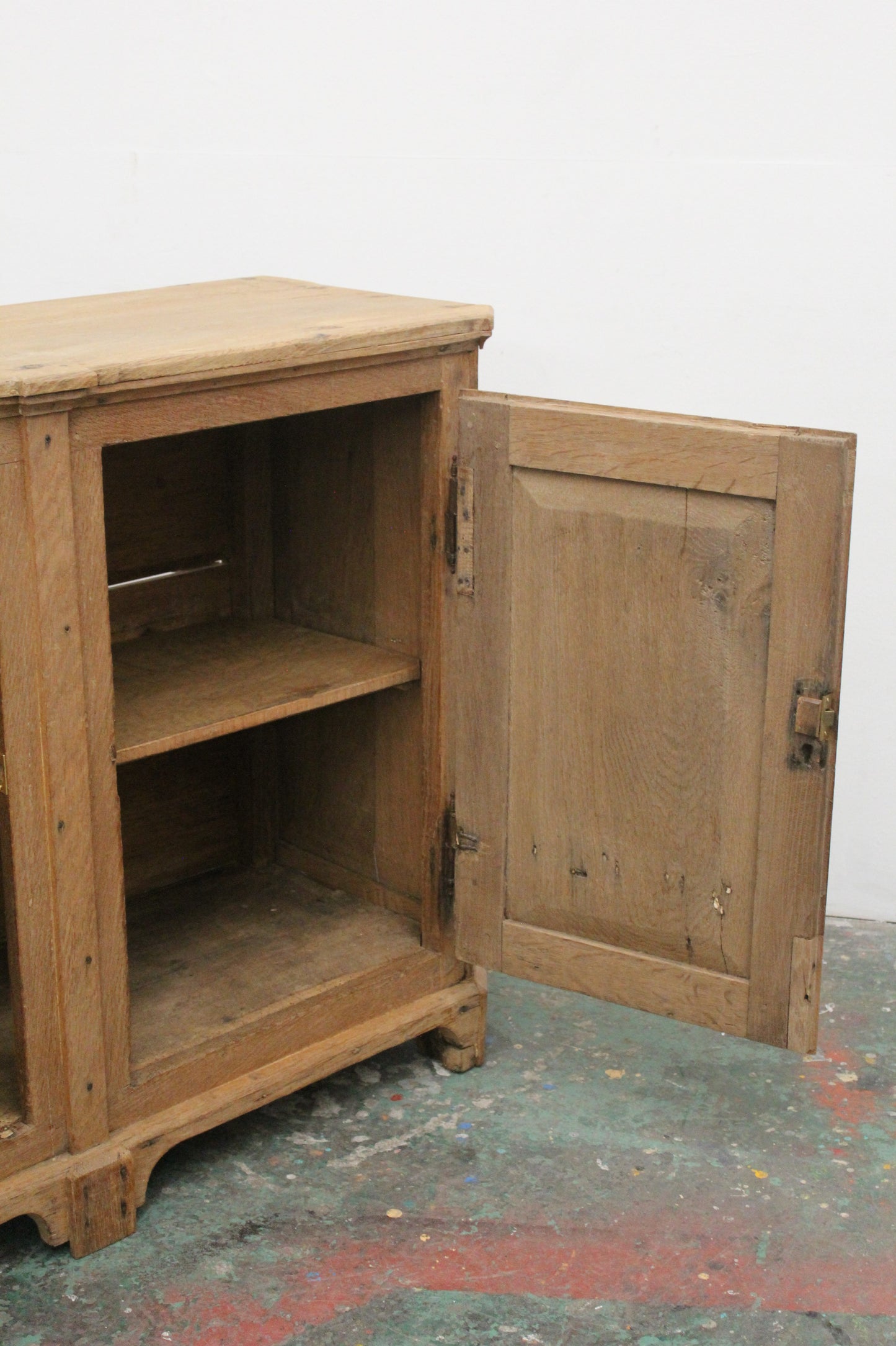 #1165 cabinet