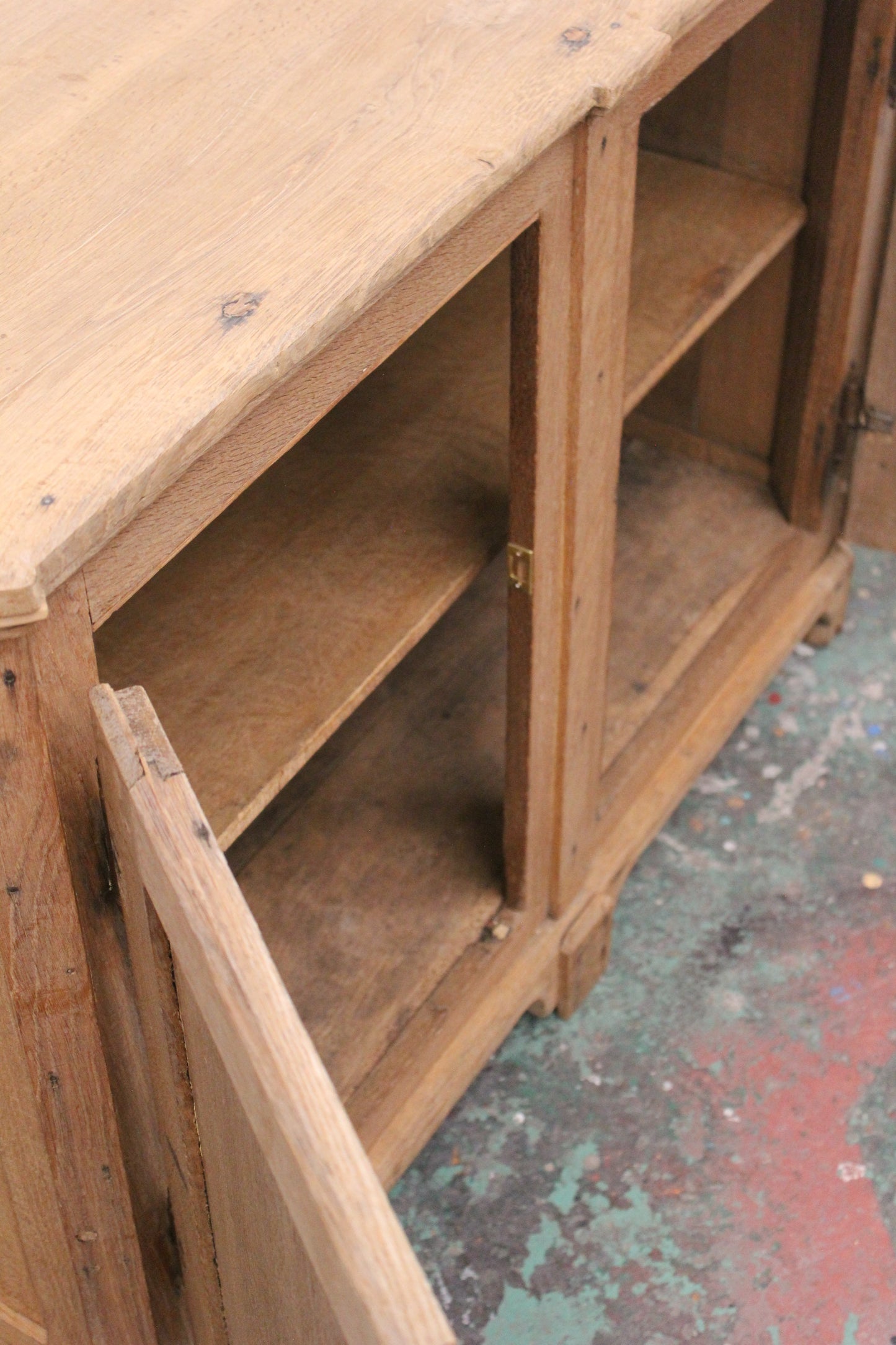 #1165 cabinet