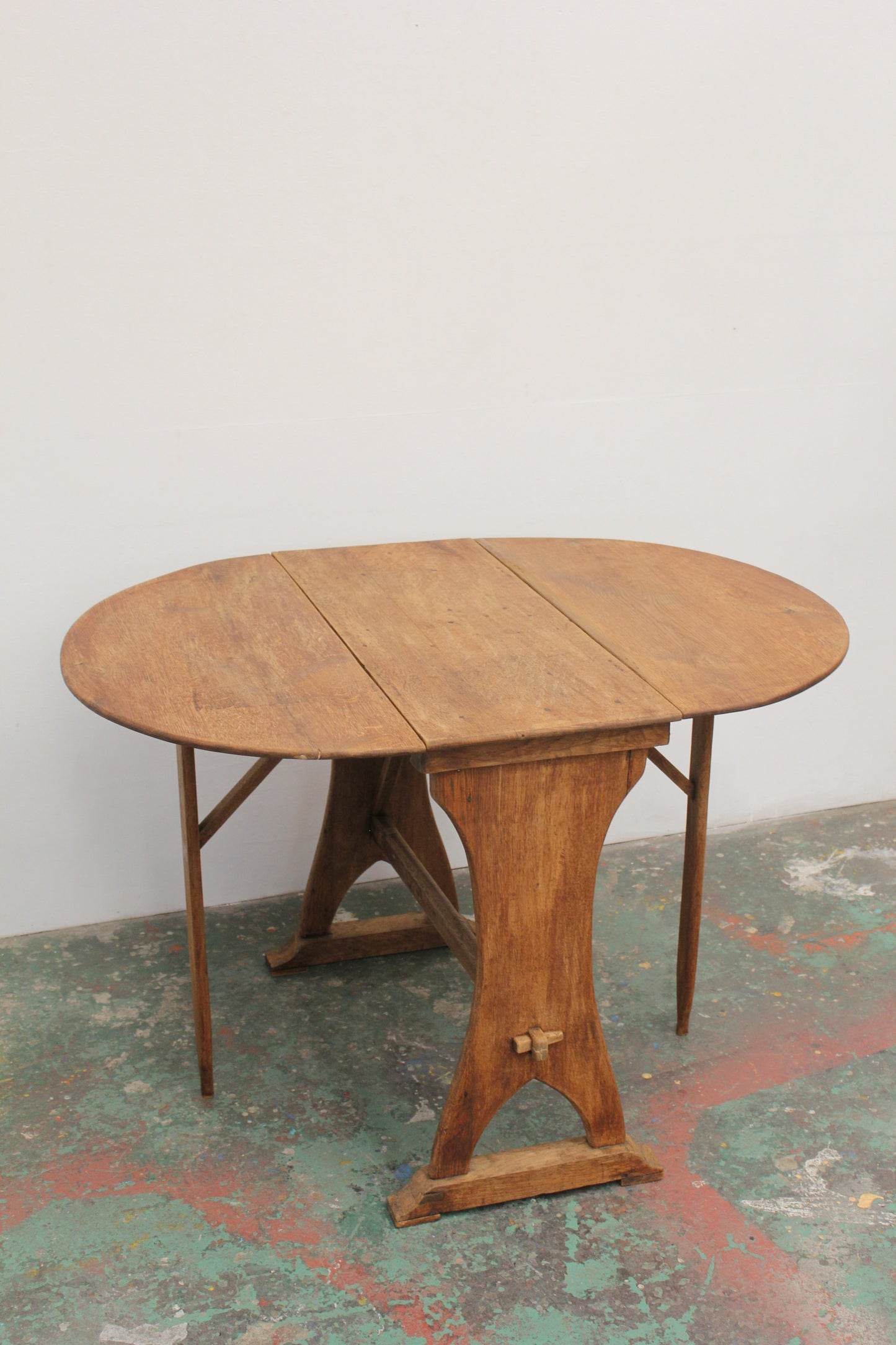 #1234 butterfly table