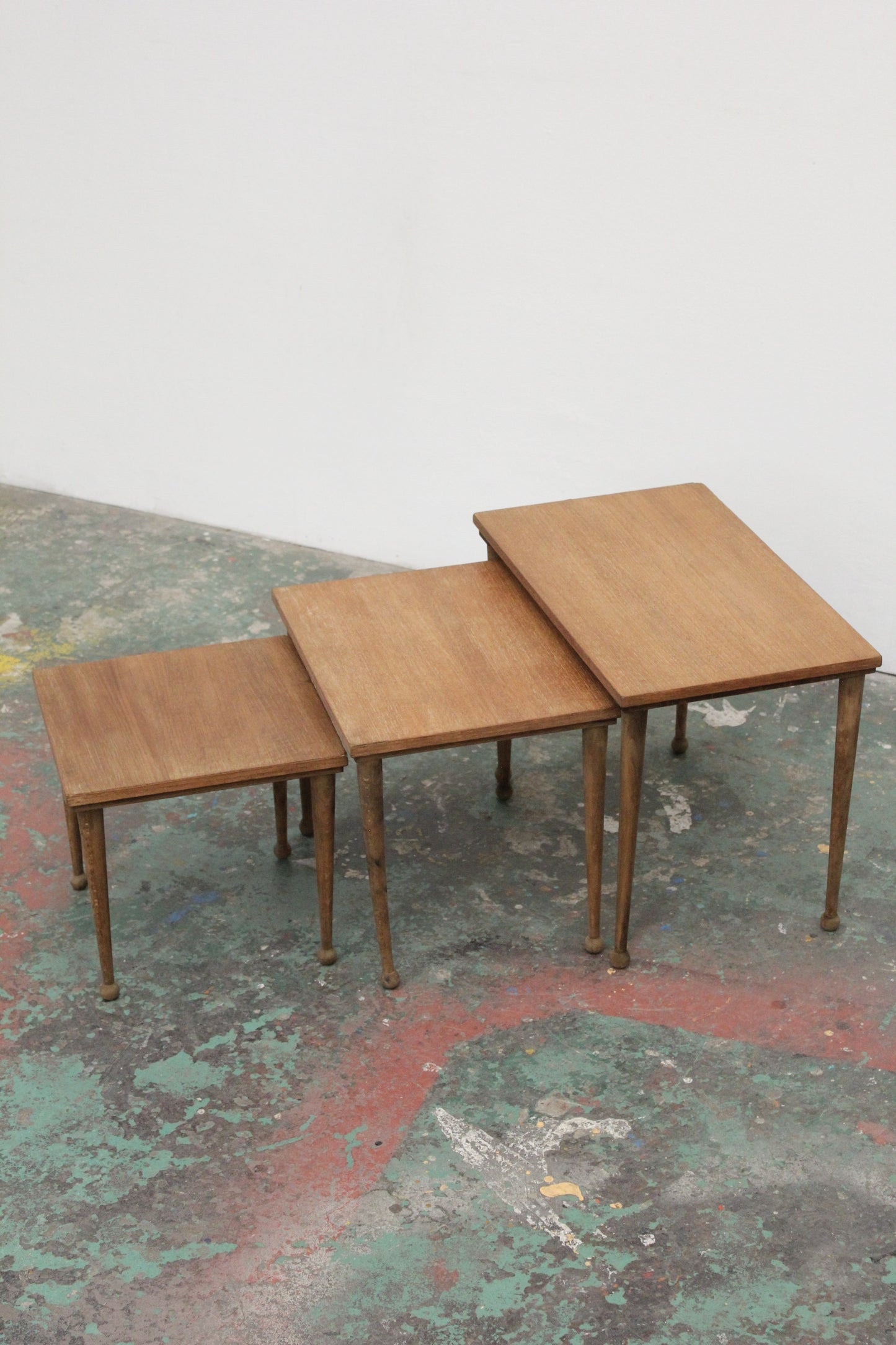 #1216 nest table