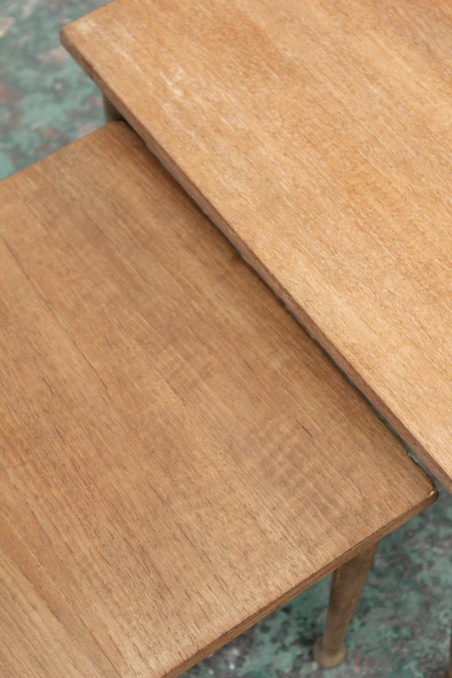 #1216 nest table