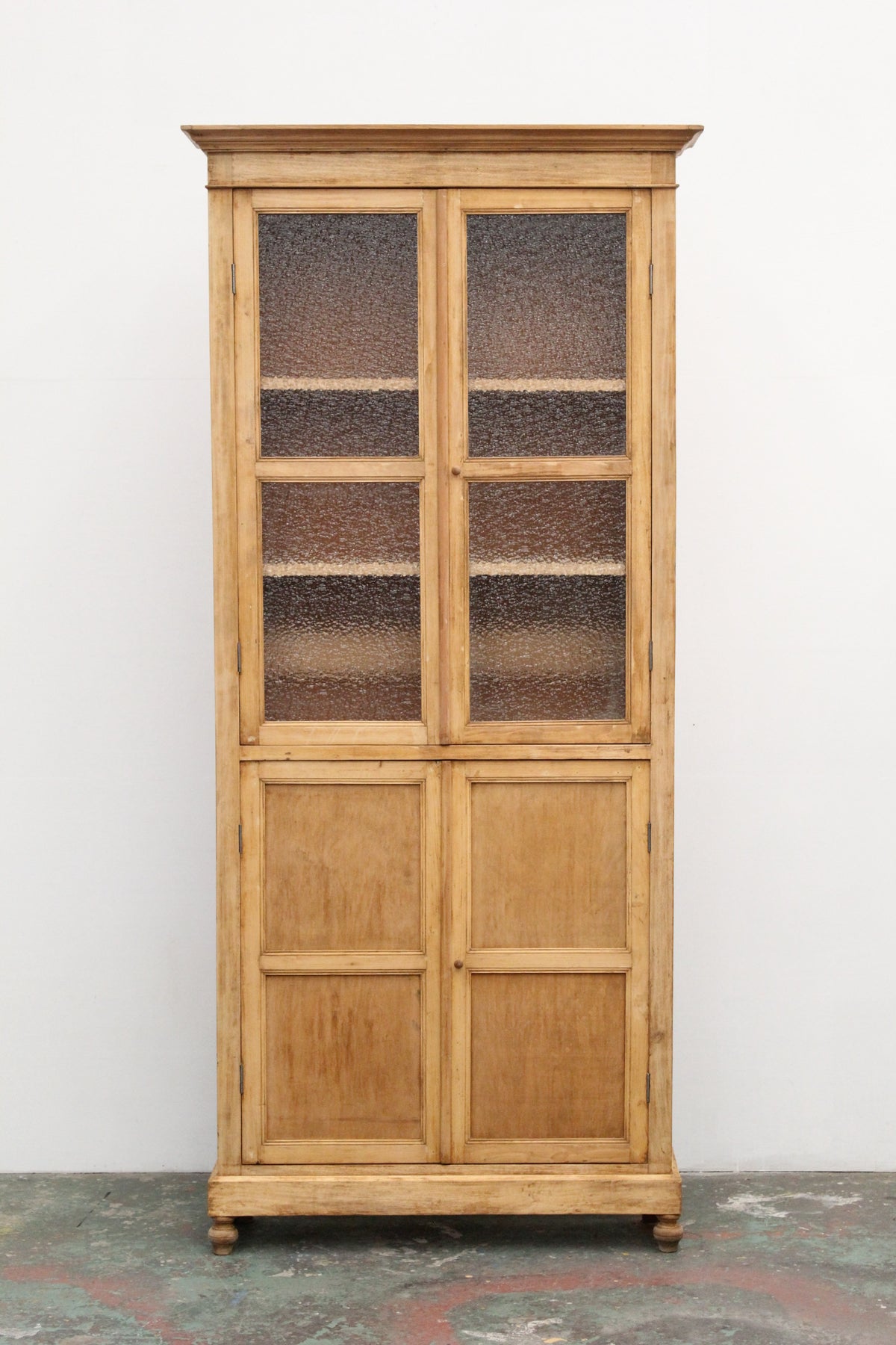 #1213 glass cabinet
