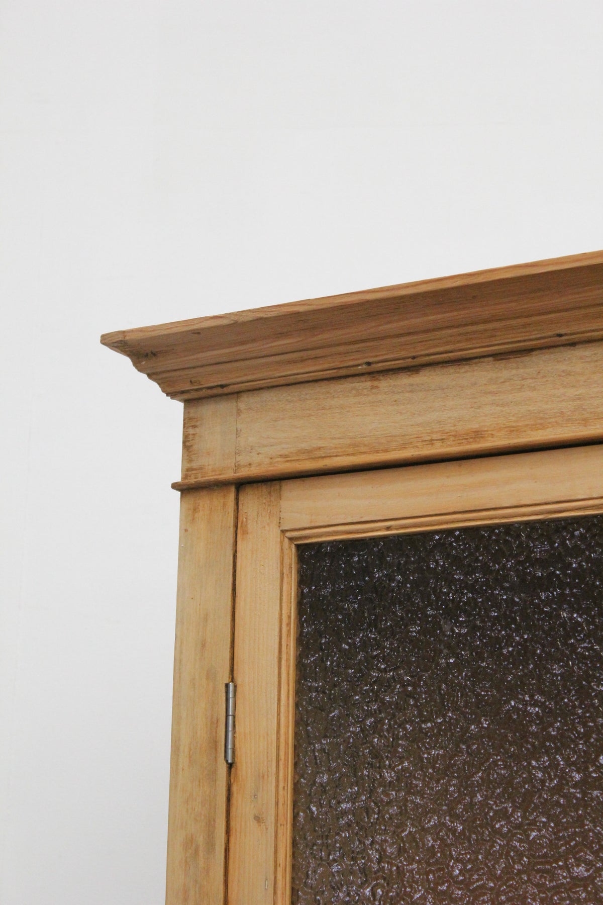 #1213 glass cabinet