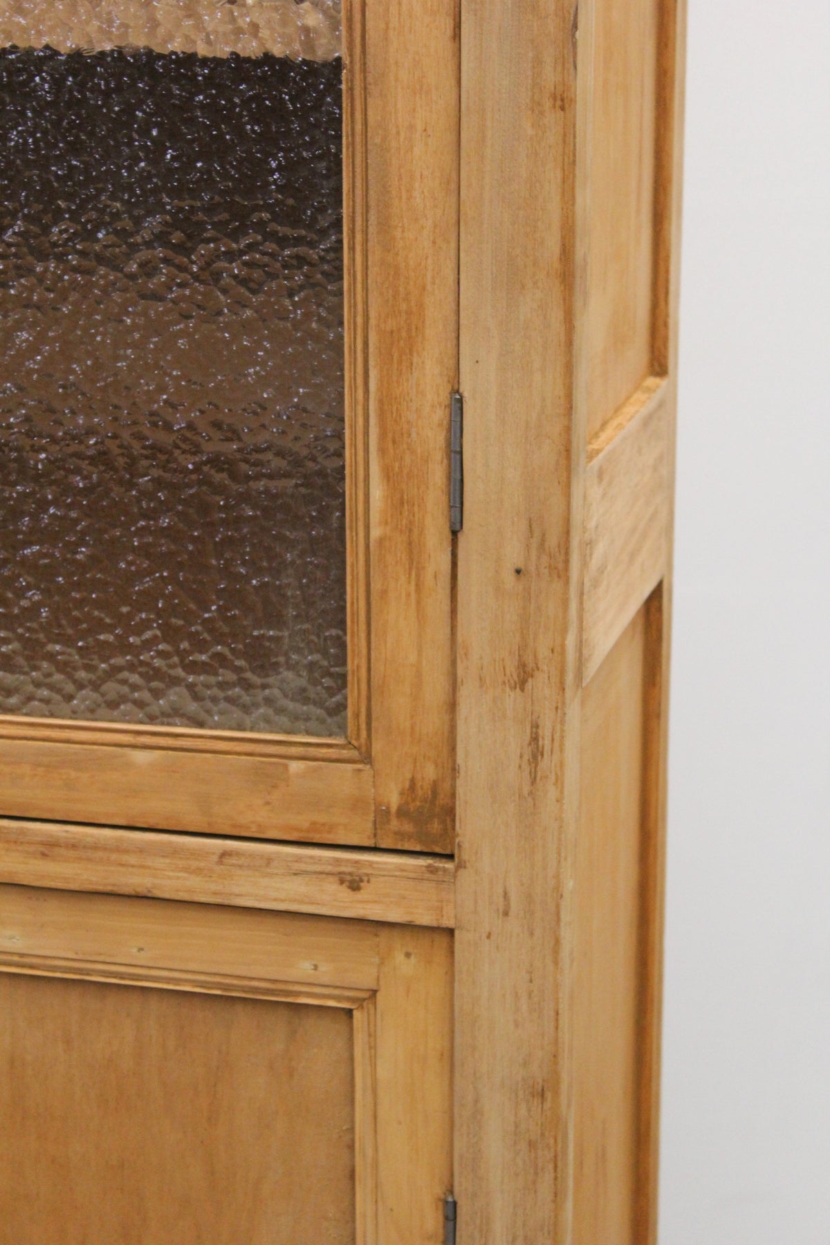 #1213 glass cabinet