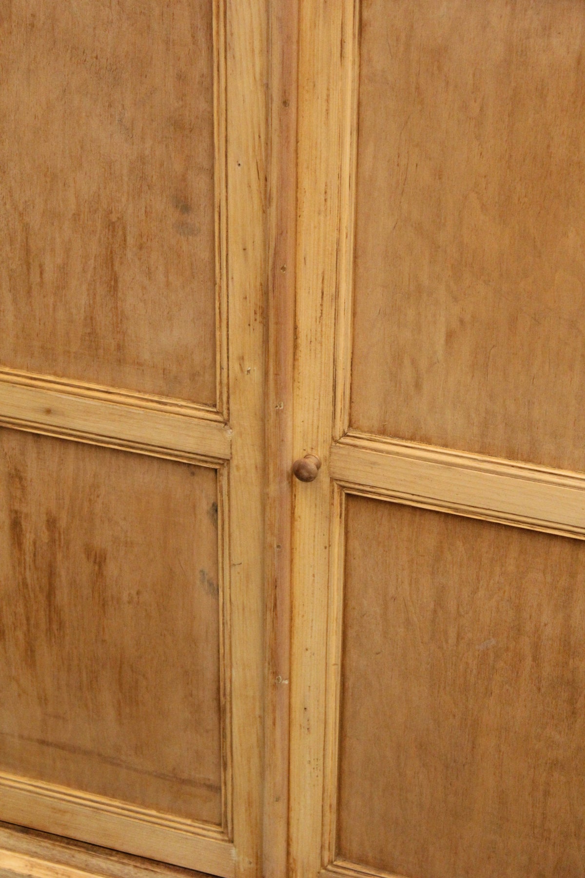 #1213 glass cabinet