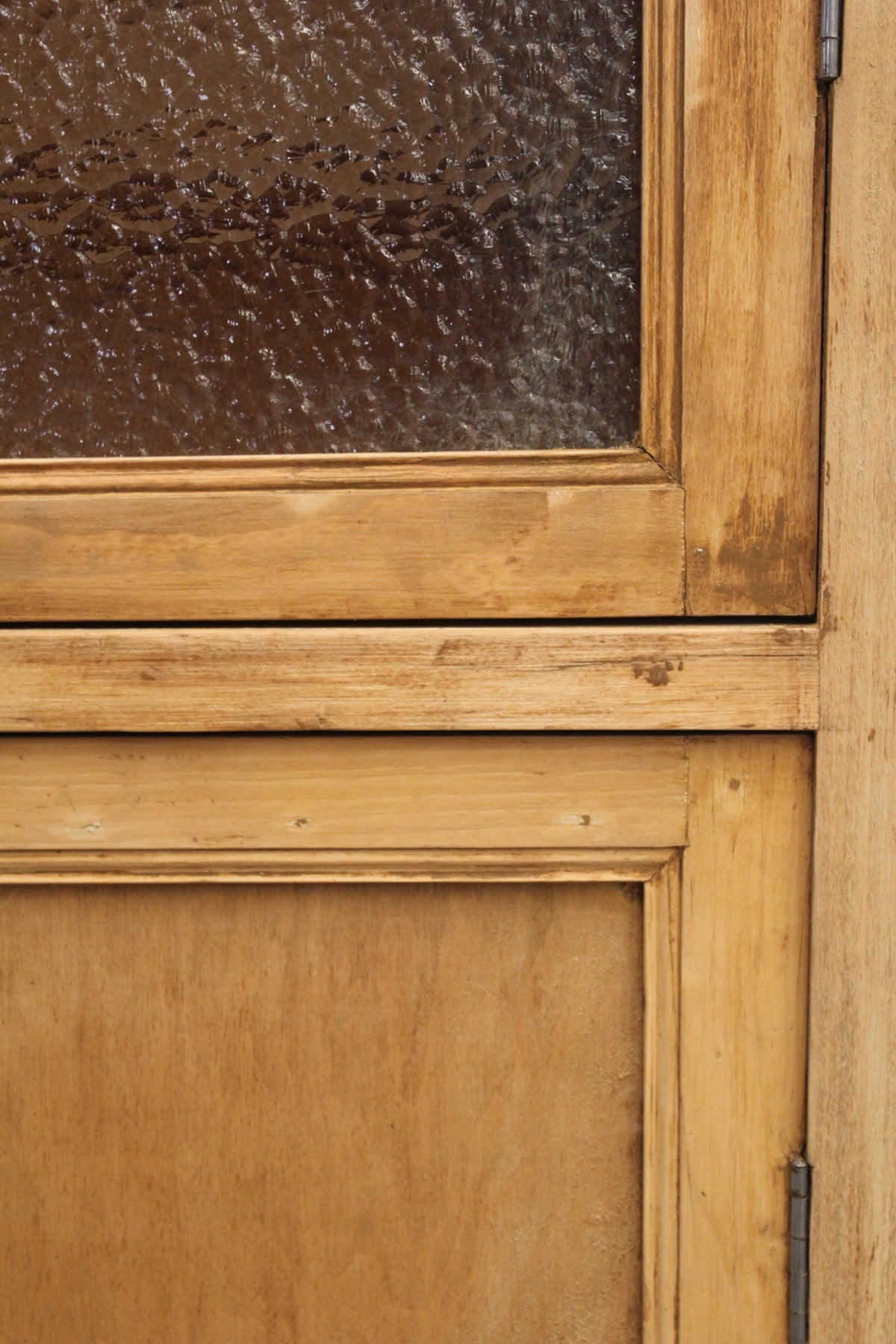 #1213 glass cabinet