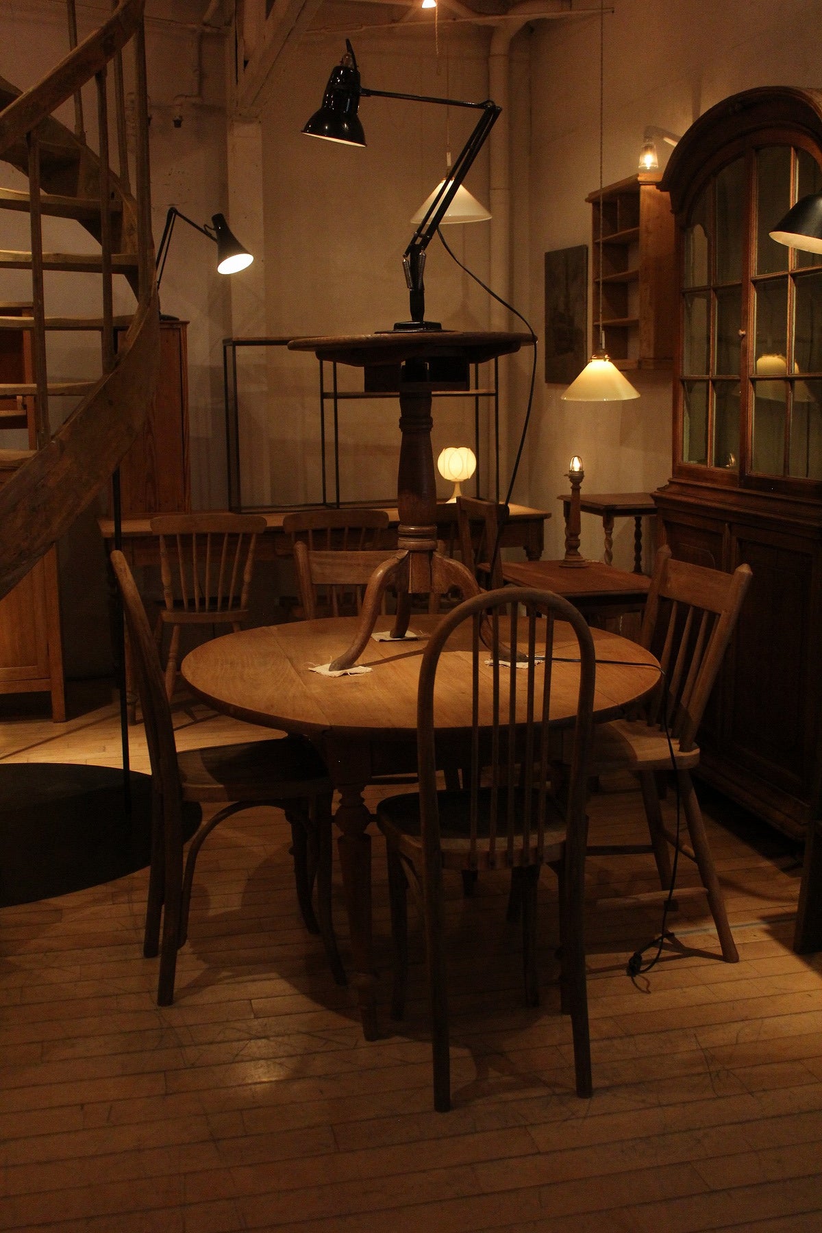 #0401 butterfly table