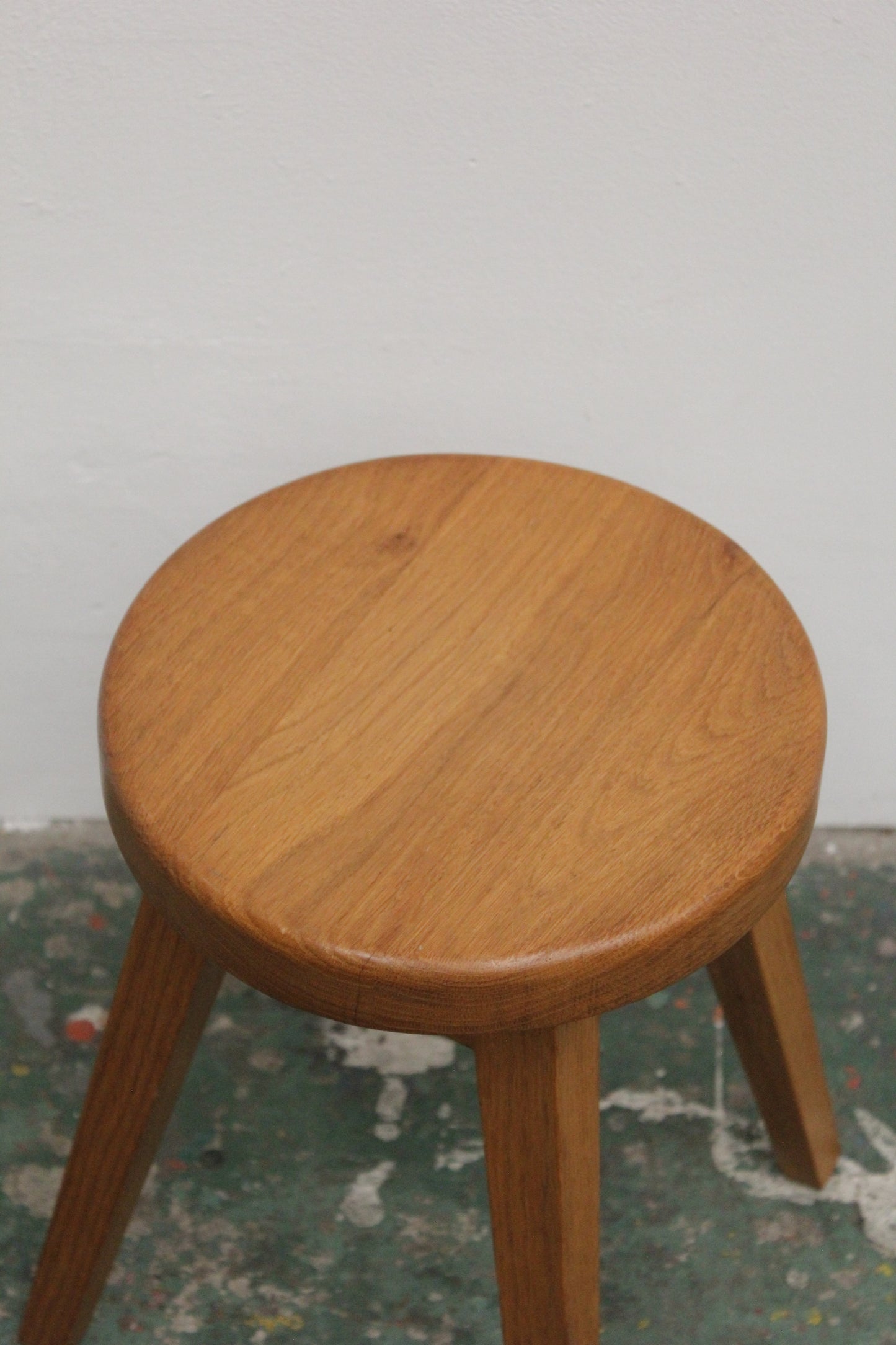 #1027b stool