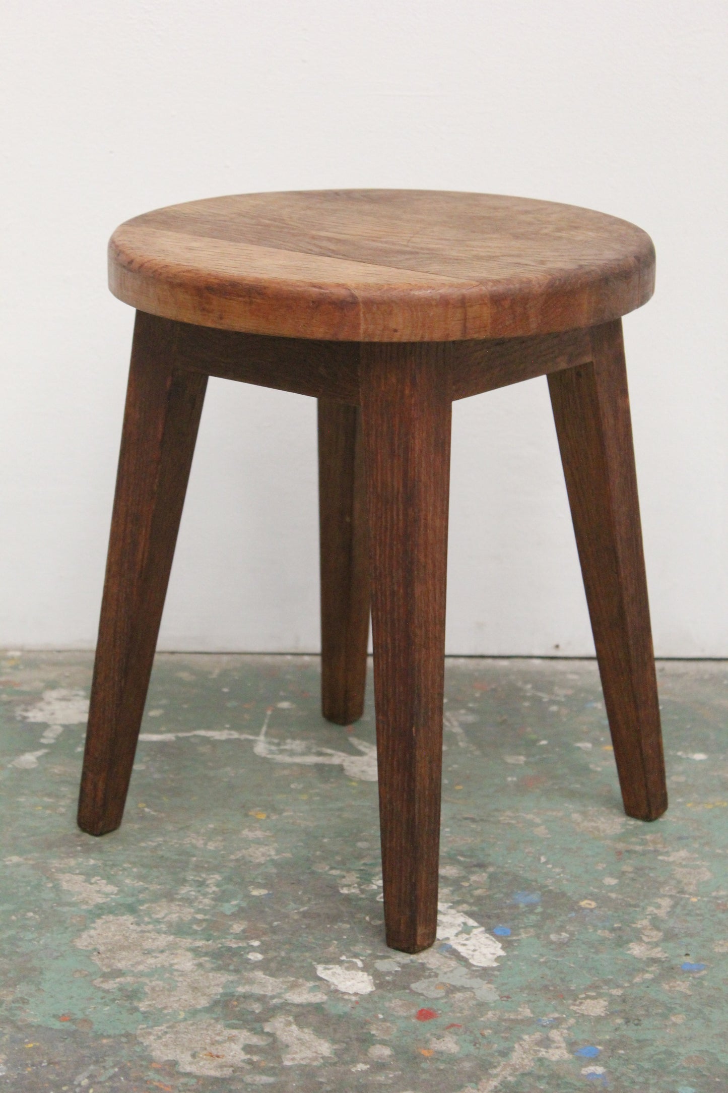 #1027b stool