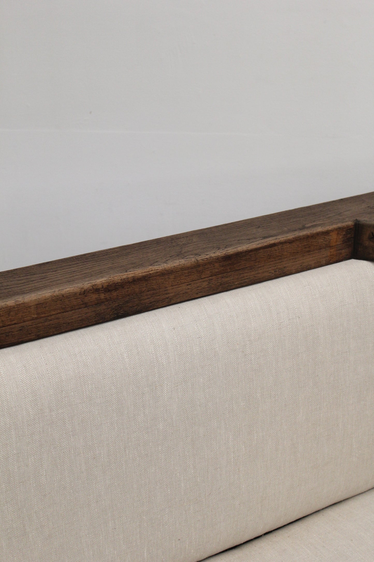 #1030 corner bench