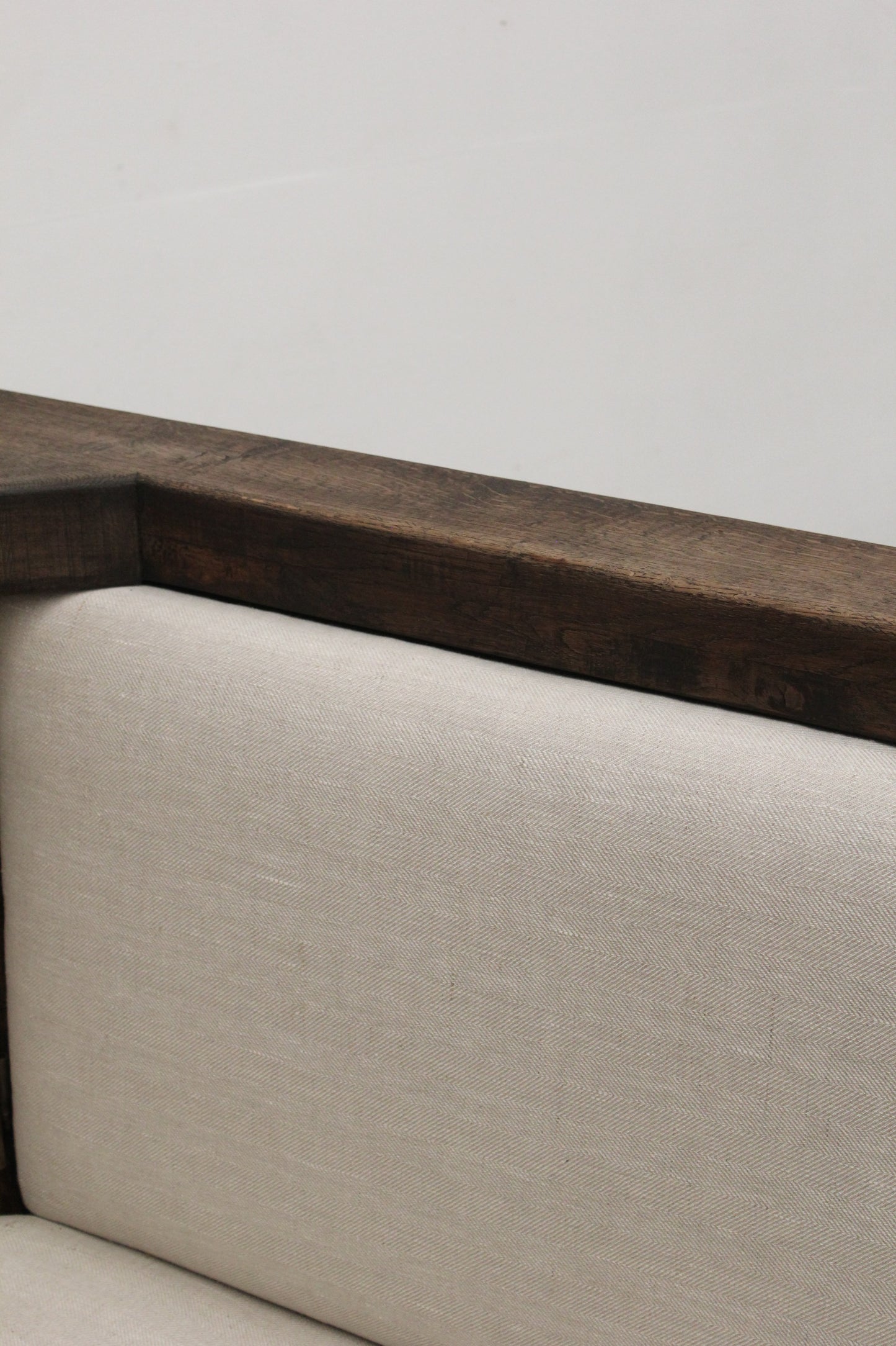 #1030 corner bench