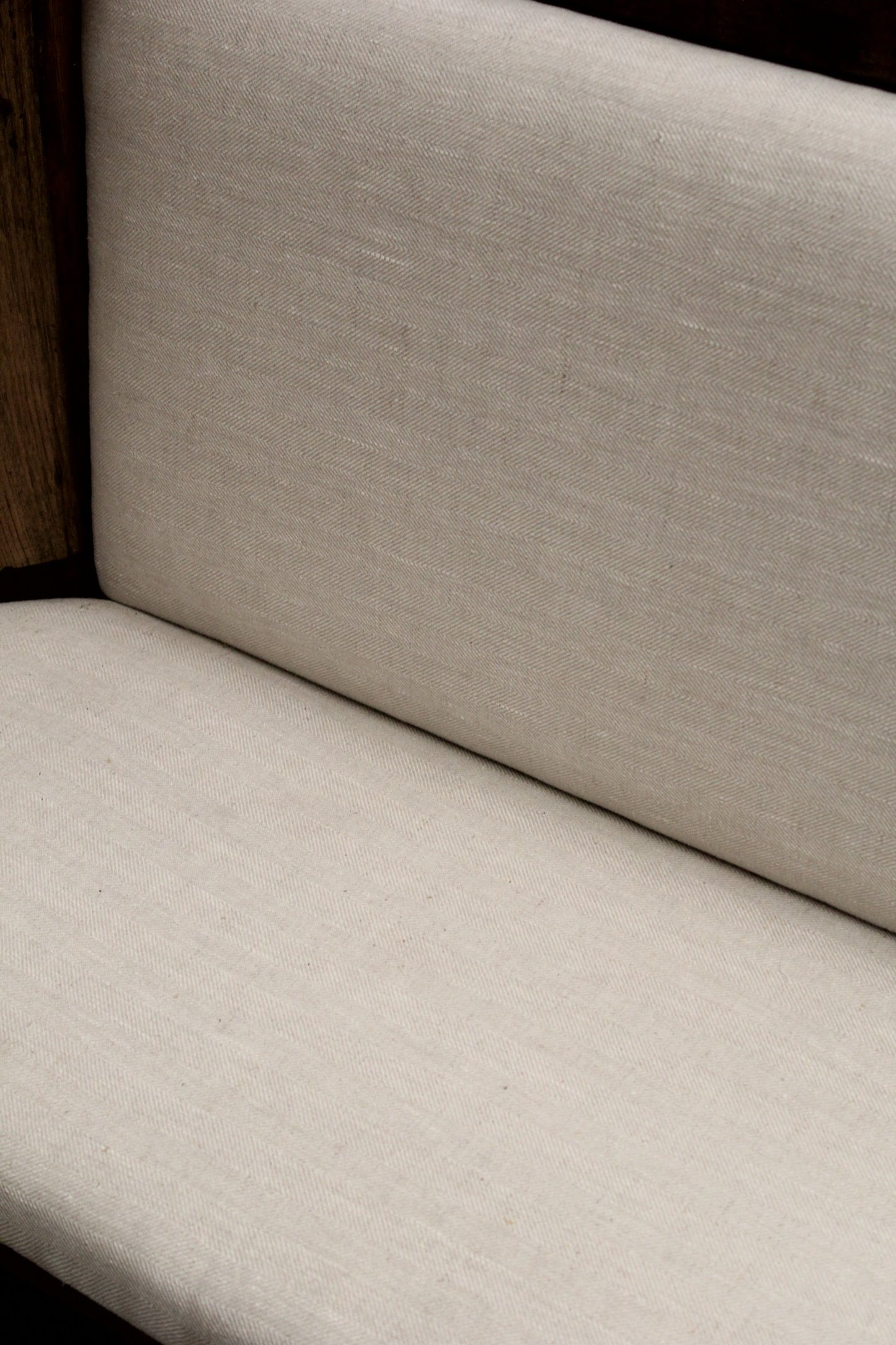#1030 corner bench